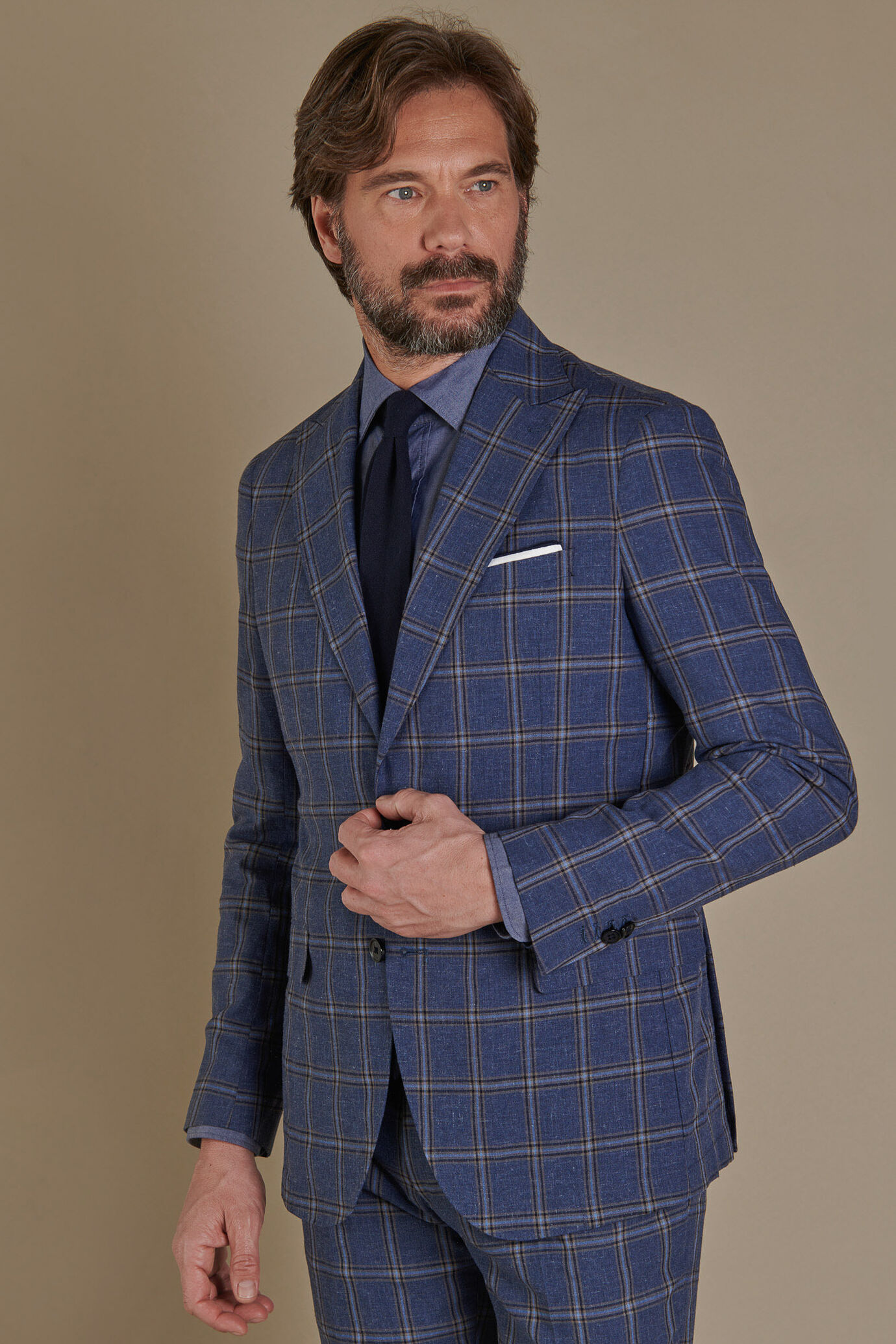 Single breasted suit and trousers with turn up image number 1