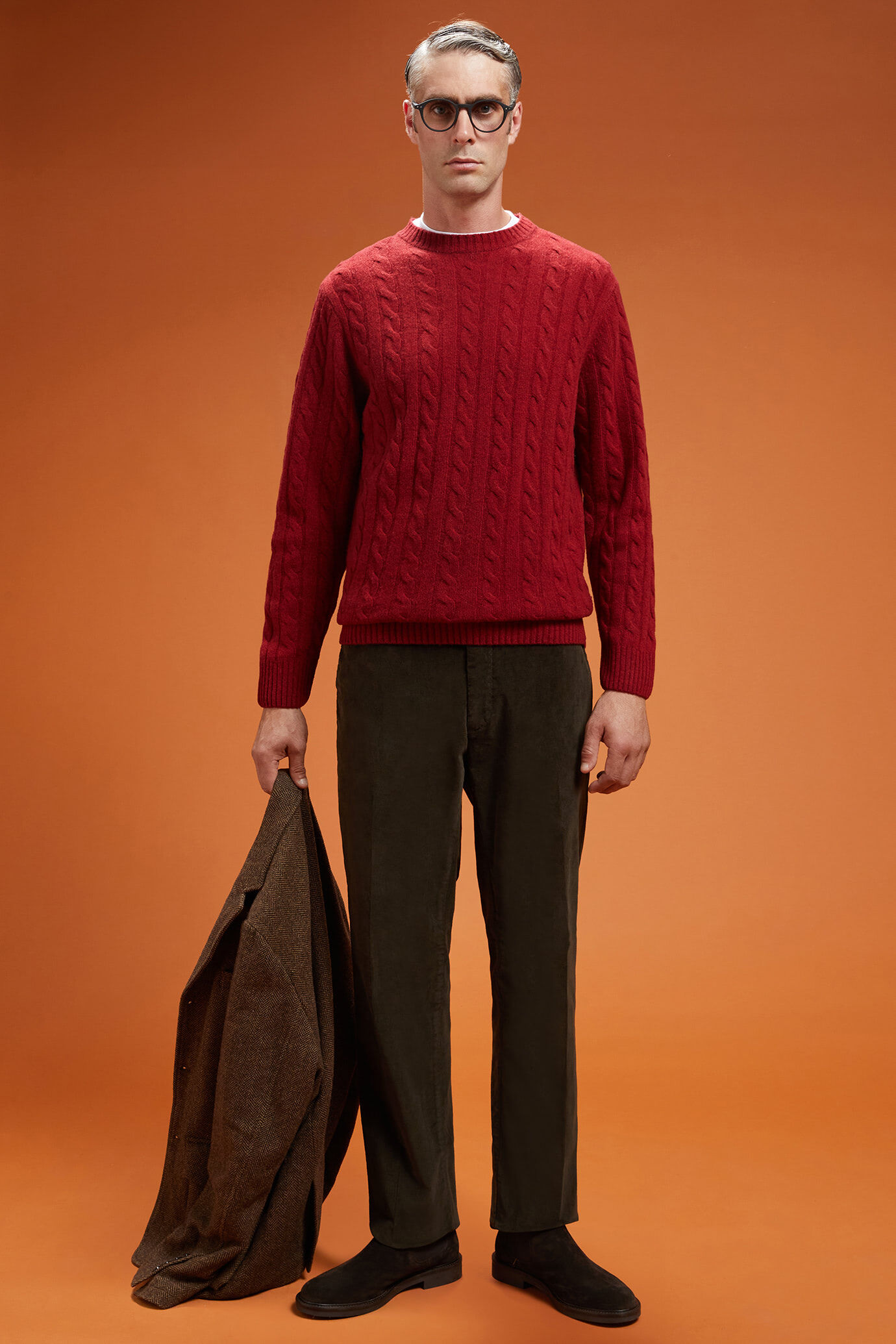 Men's lambswool crew neck jumper in a regular fit image number 1