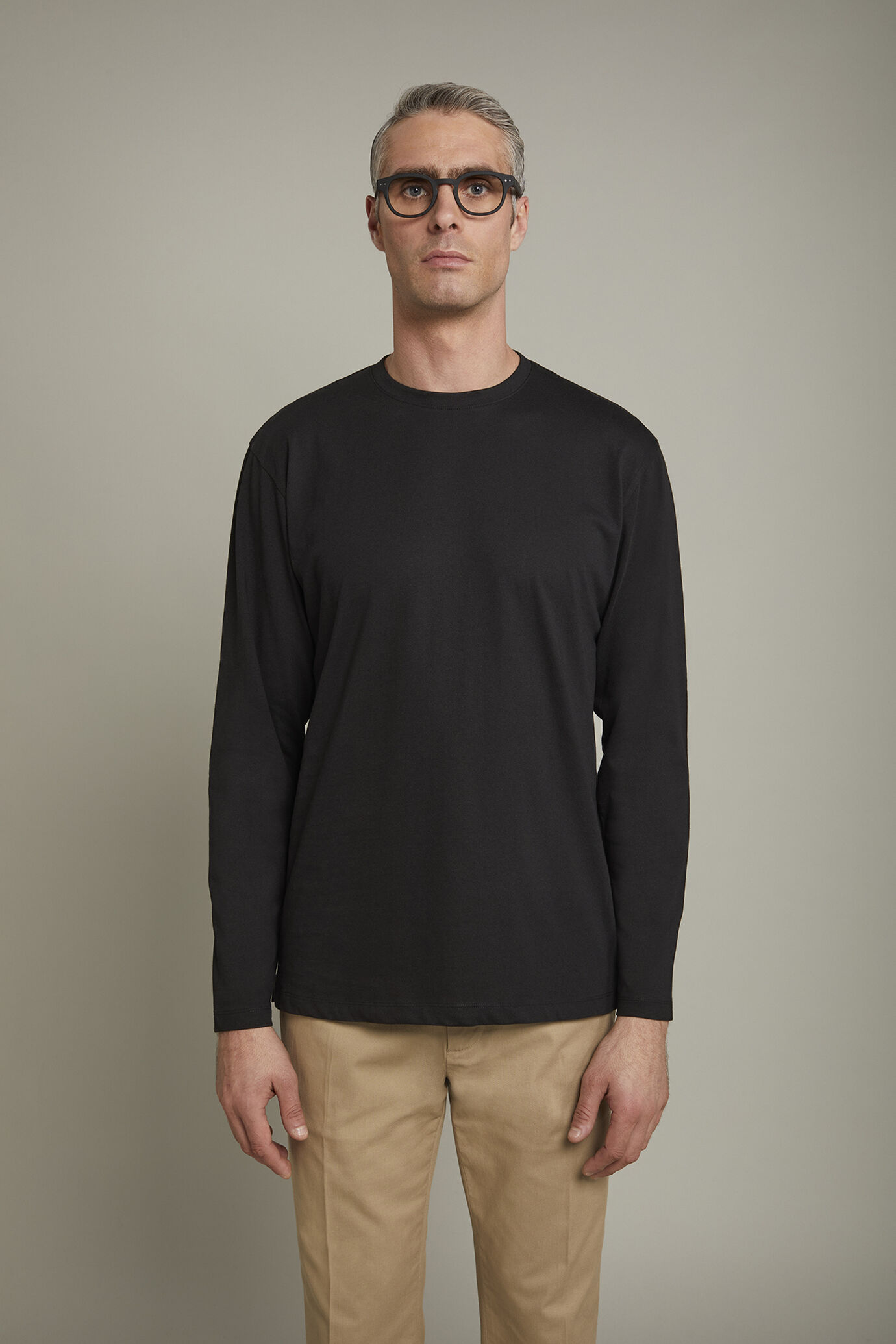 Herren-T-Shirt mit Rundhalsausschnitt und langen Ärmeln aus 100 % Baumwolle in normaler Passform image number 2