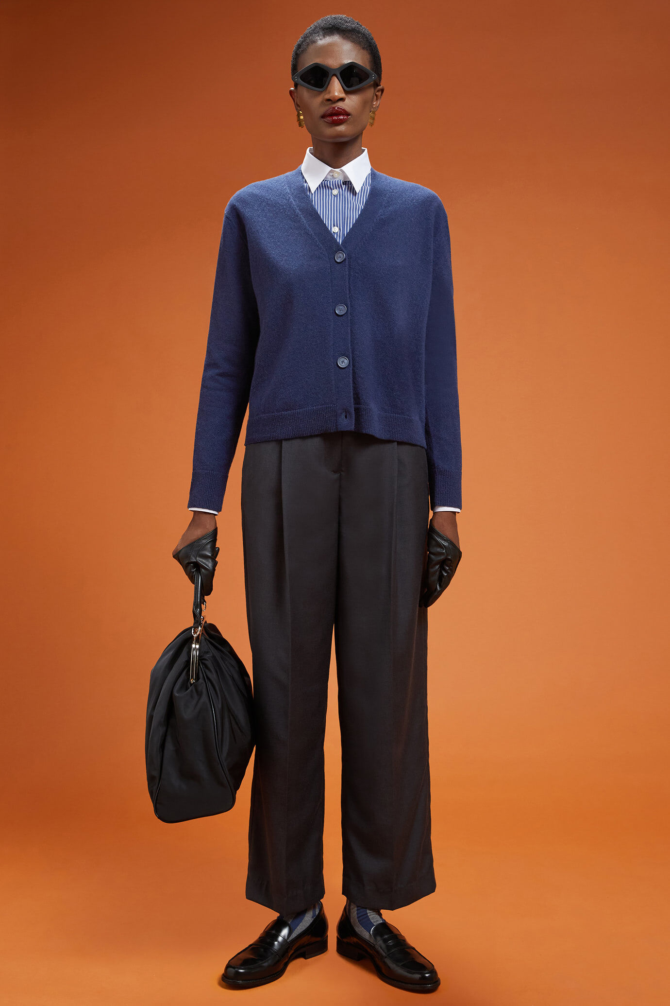 Cardigan à col rond pour femme, 100% cachemire, coupe classique image number 1