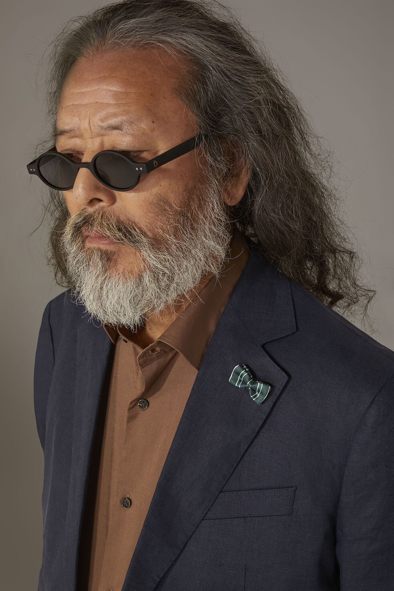 Jacket's pin image number 0