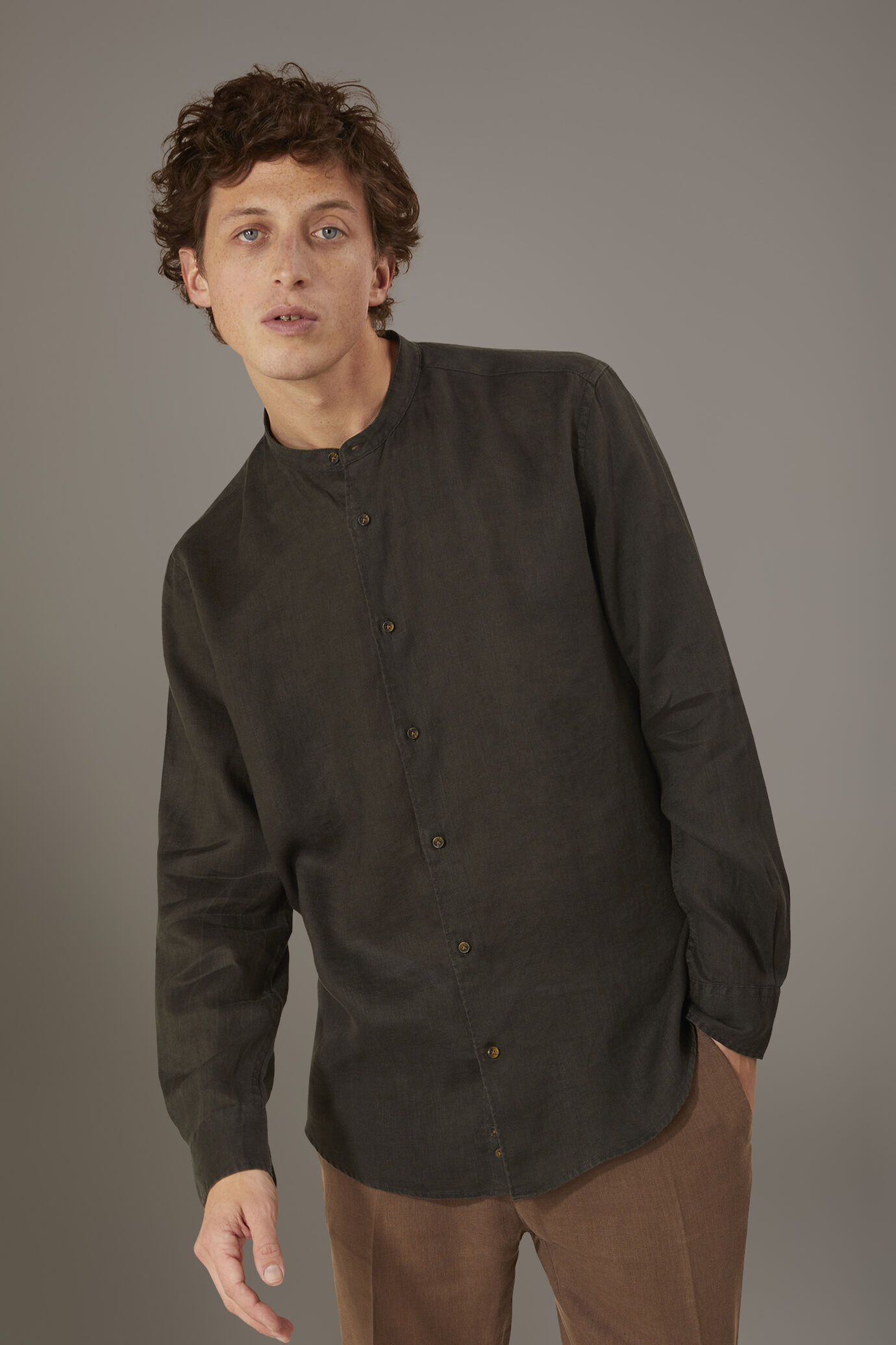 Camicia casual collo coreana comfort fit 100% lino image number 0