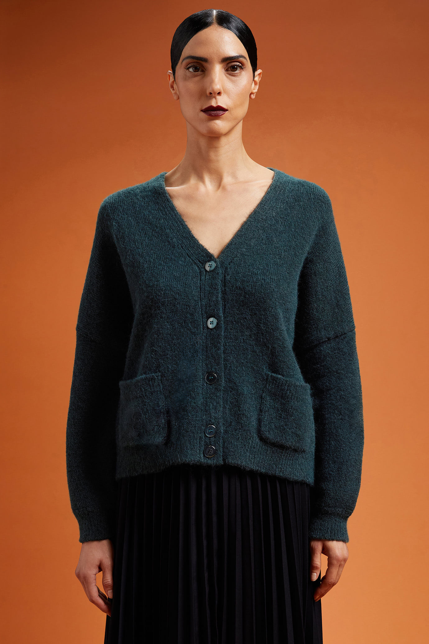 Cardigan donna in maglia con scollo a v regular fit image number 0