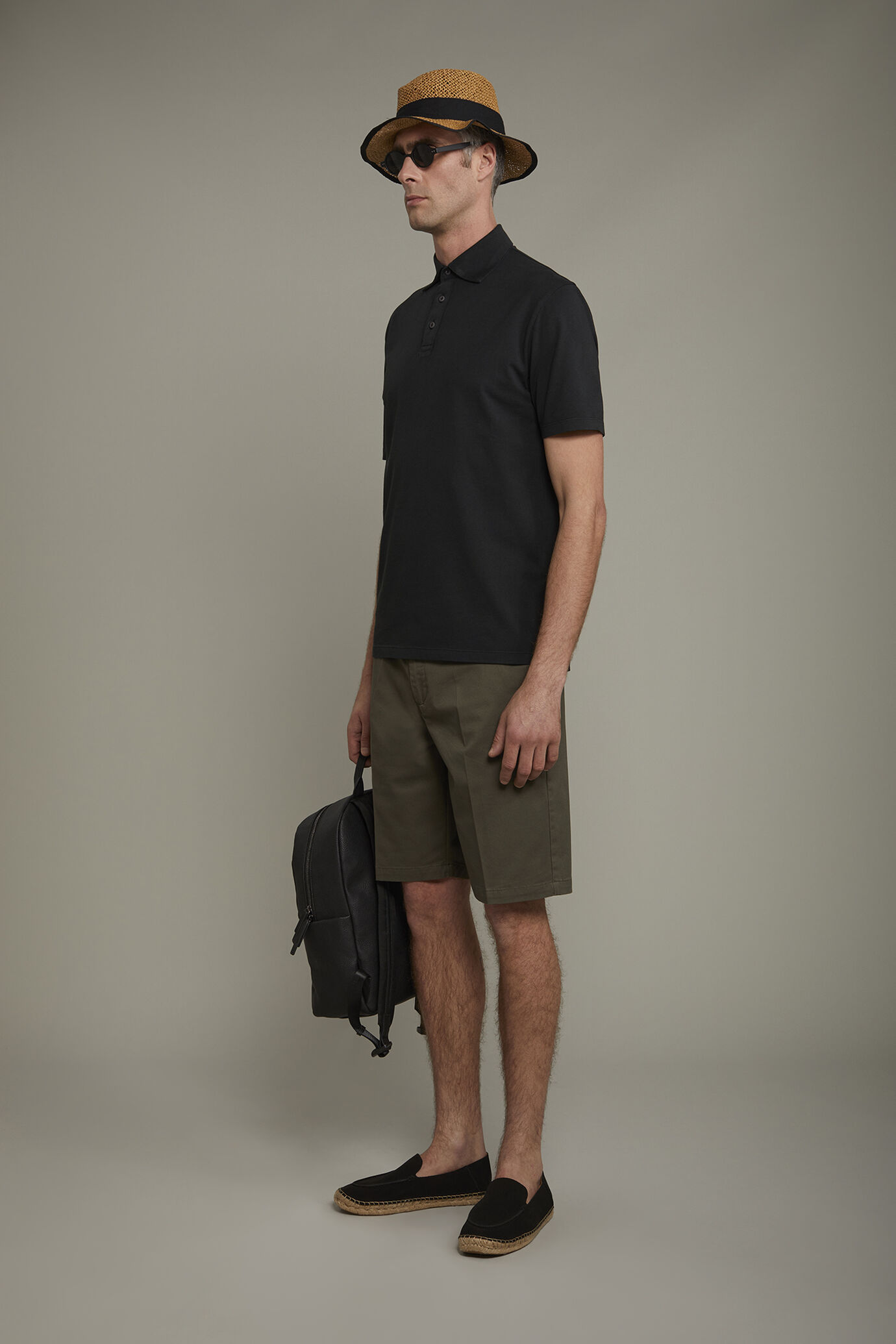 Kurz&auml;rmeliges Herren-Poloshirt aus 100 % Baumwolle in normaler Passform image number 1