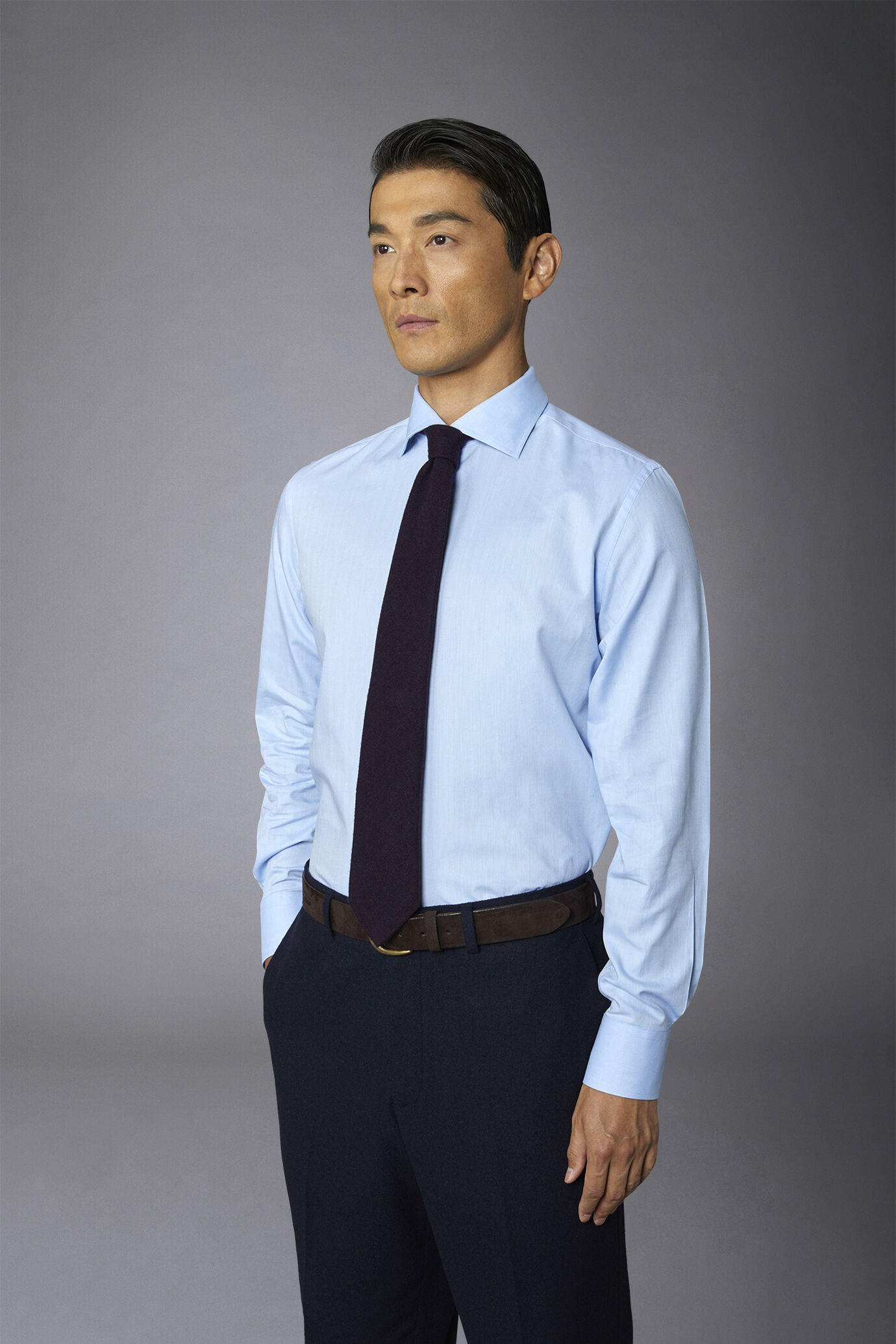 Camicia classica uomo collo francese slim fit tessuto spinato image number 2