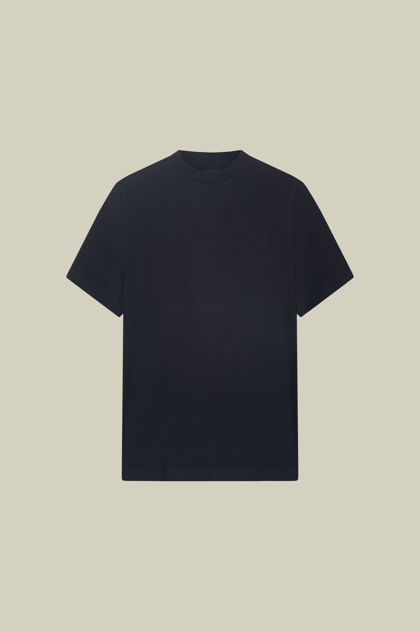 Men&rsquo;s 100% cotton T-shirt with a turtleneck and regular fit