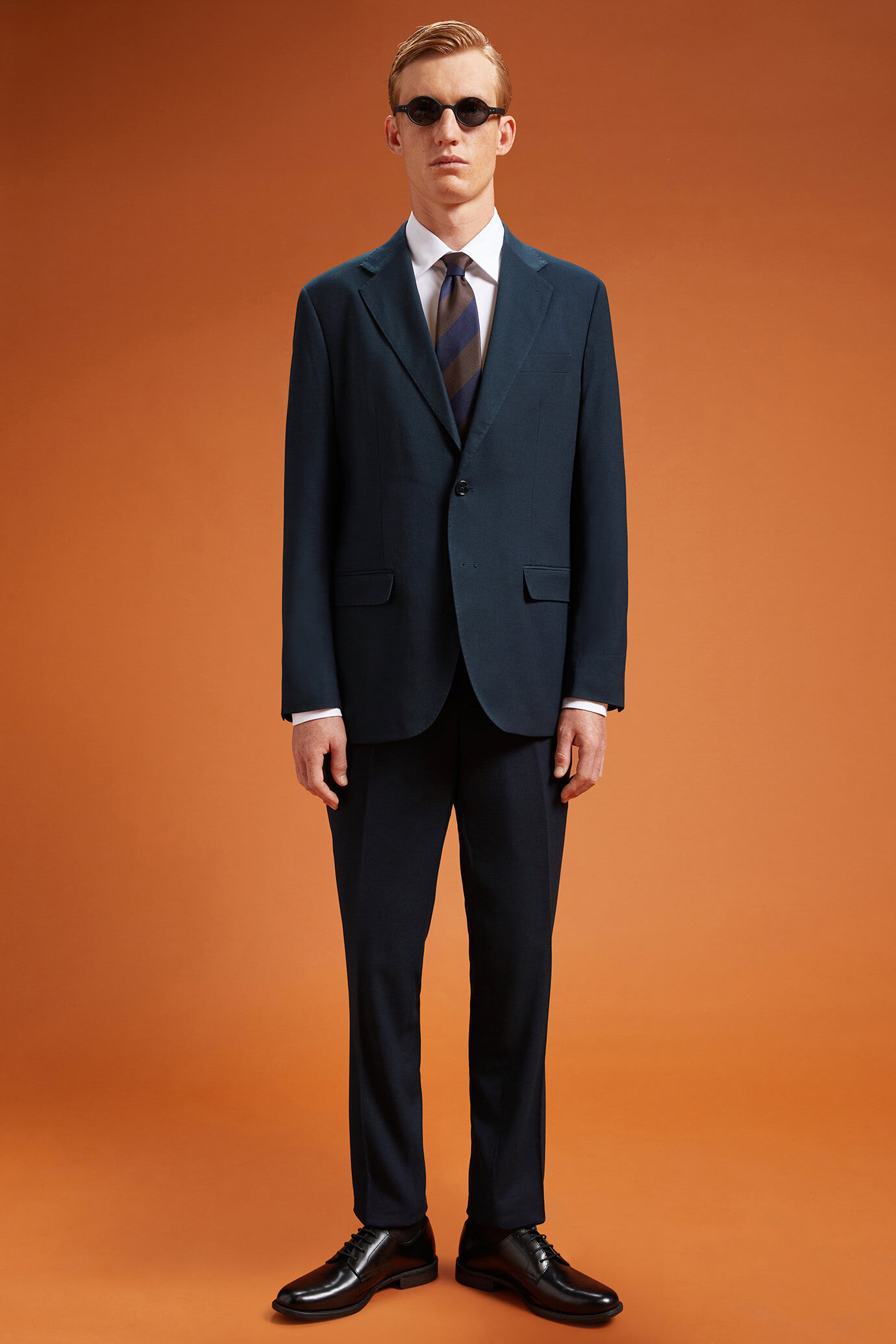 Men's regular fit single-breasted suit in birdseye fabric
