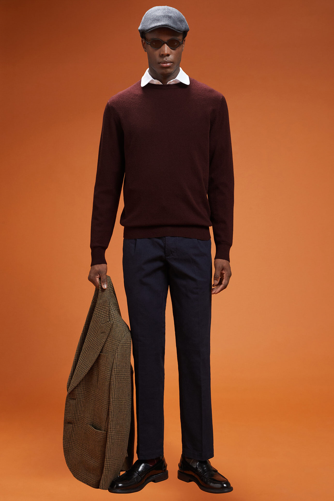 Pull homme à col rond, 100% cachemire, coupe classique image number 1