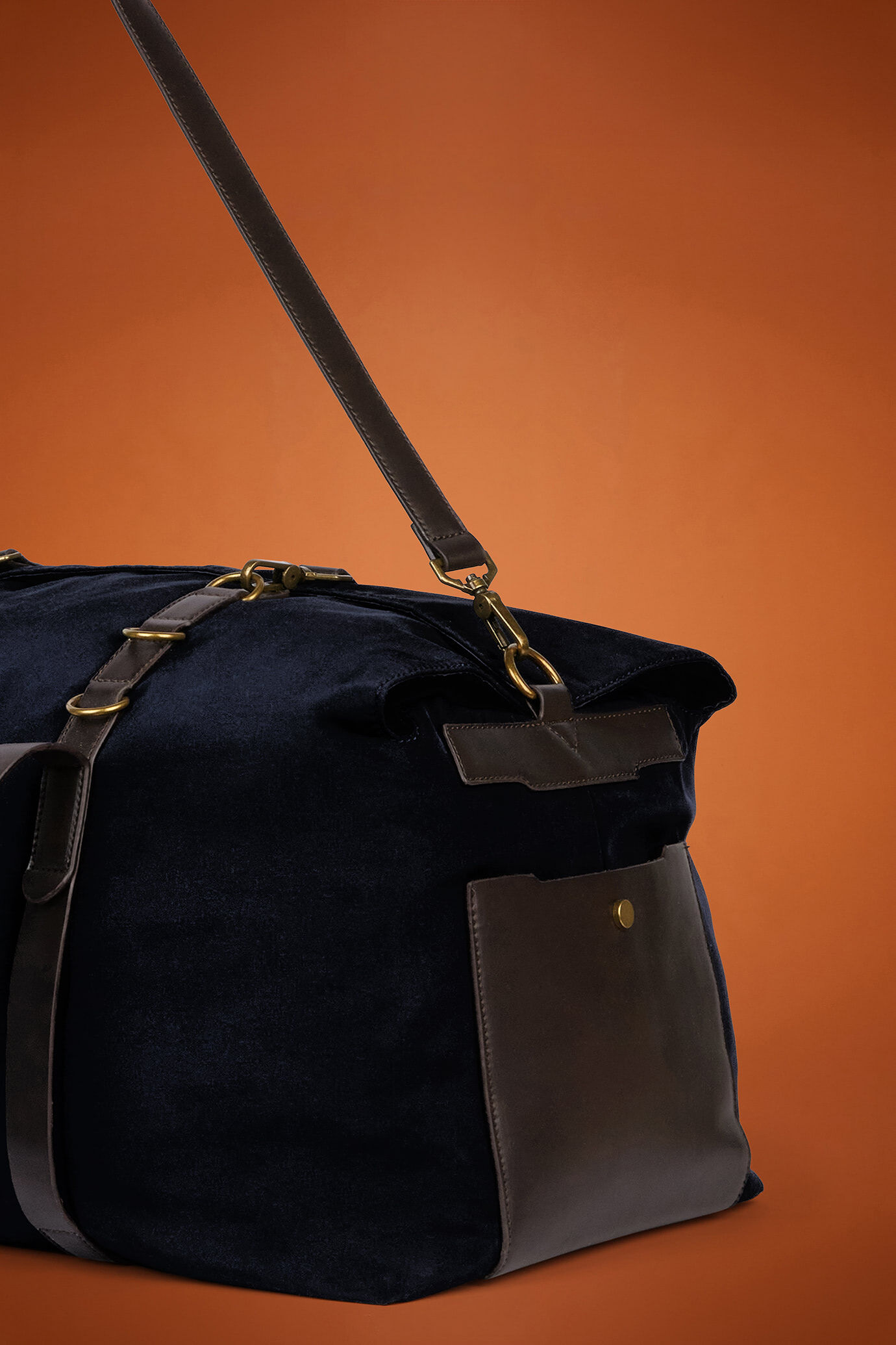 Herren-Reisetasche mit Metallschnallen image number 3