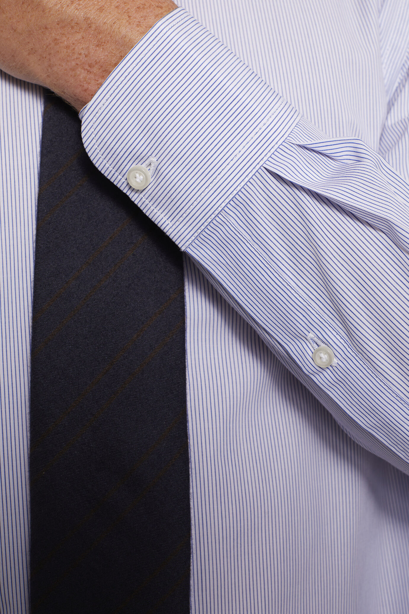 Camicia classica collo francese classic fit tessuto tinto filo rigato image number 2
