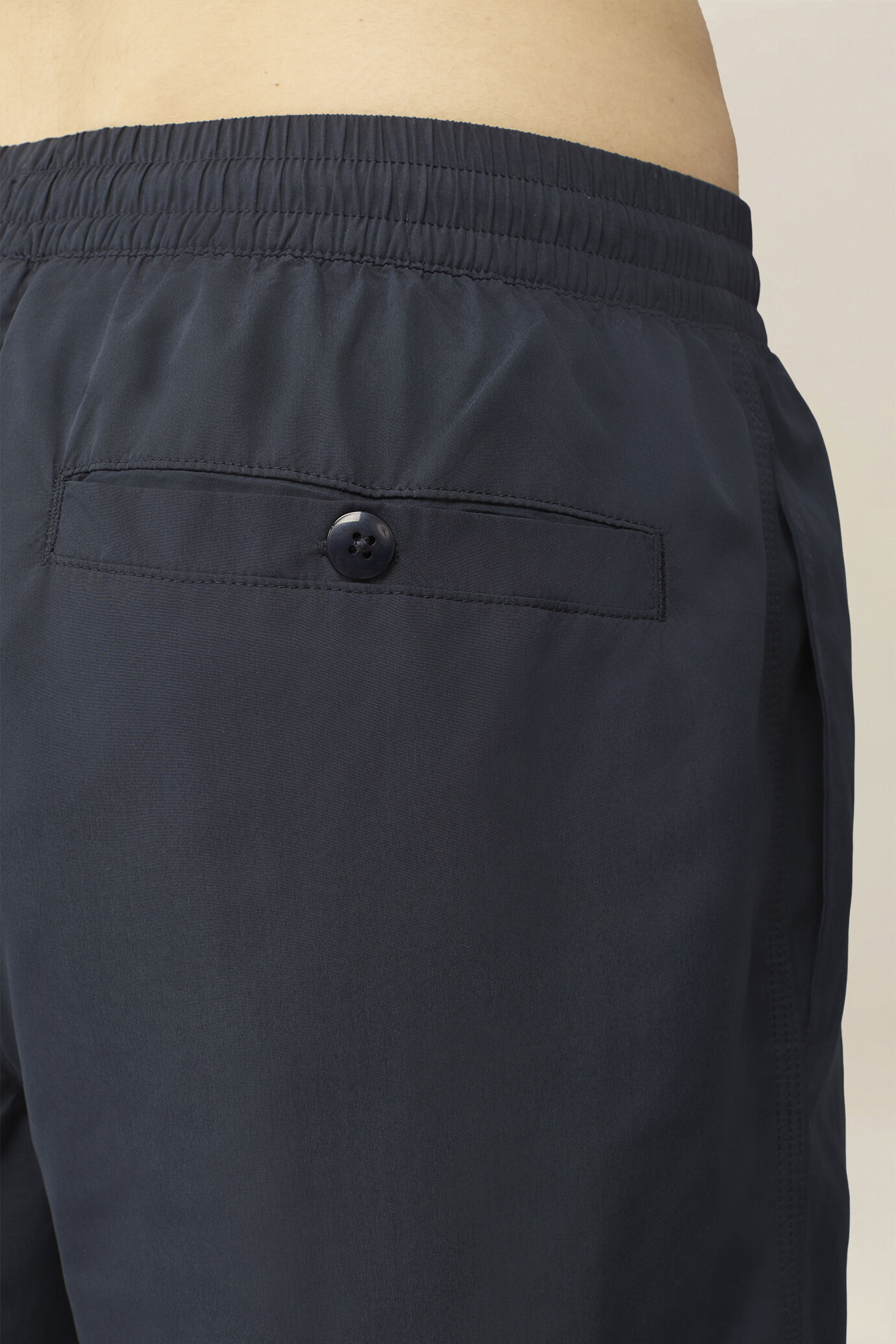 Men's plain swim shorts image number 3