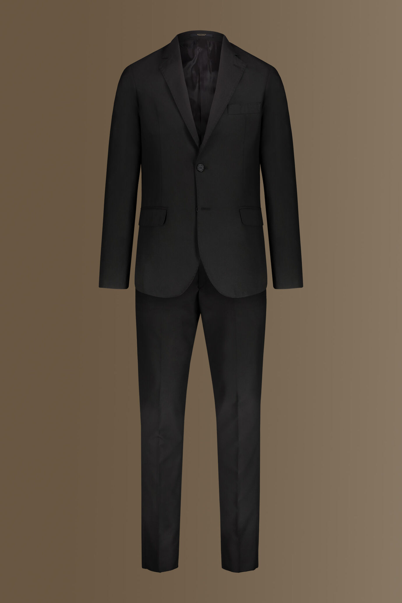 Single breasted suit solid color