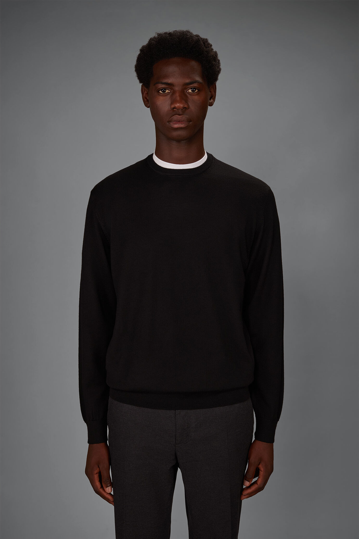 Men&rsquo;s Round Neck jumper in 100% merino wool regular fit image number 1