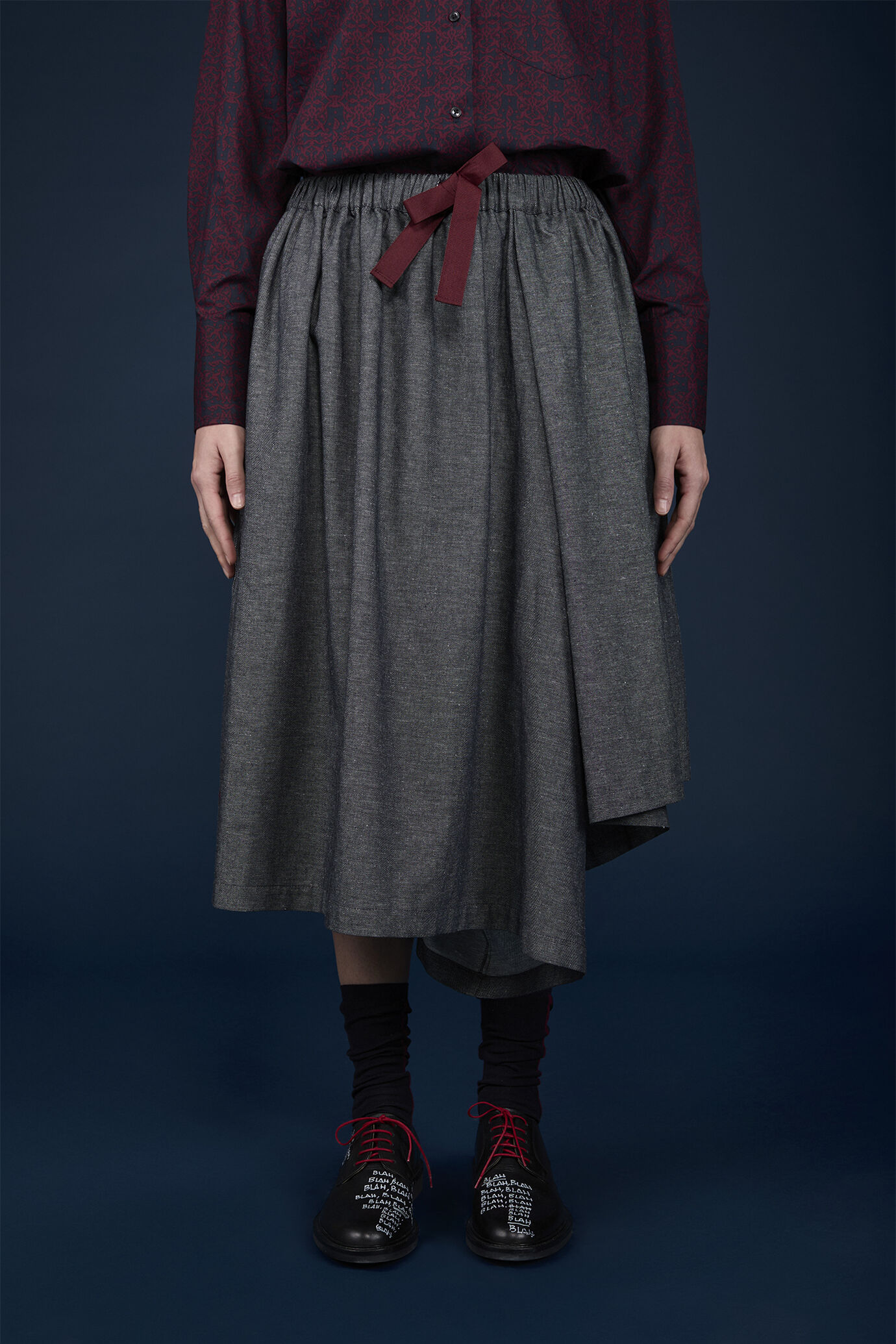 Bermuda skirt with a wide and soft line in linen and cotton image number 1