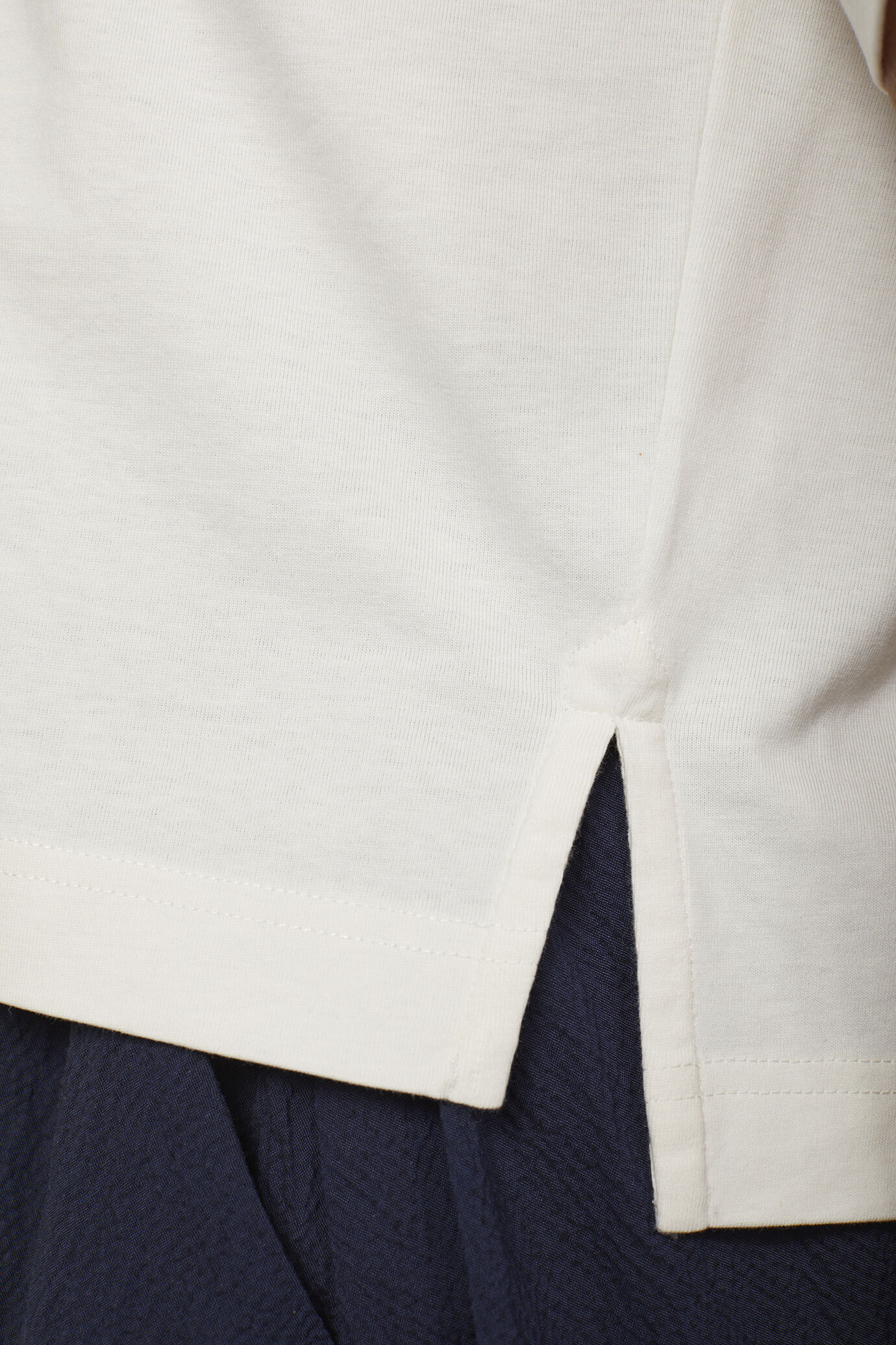 T-shirt femme &agrave; col rond 100&nbsp;% coton coupe r&eacute;guli&egrave;re image number 4