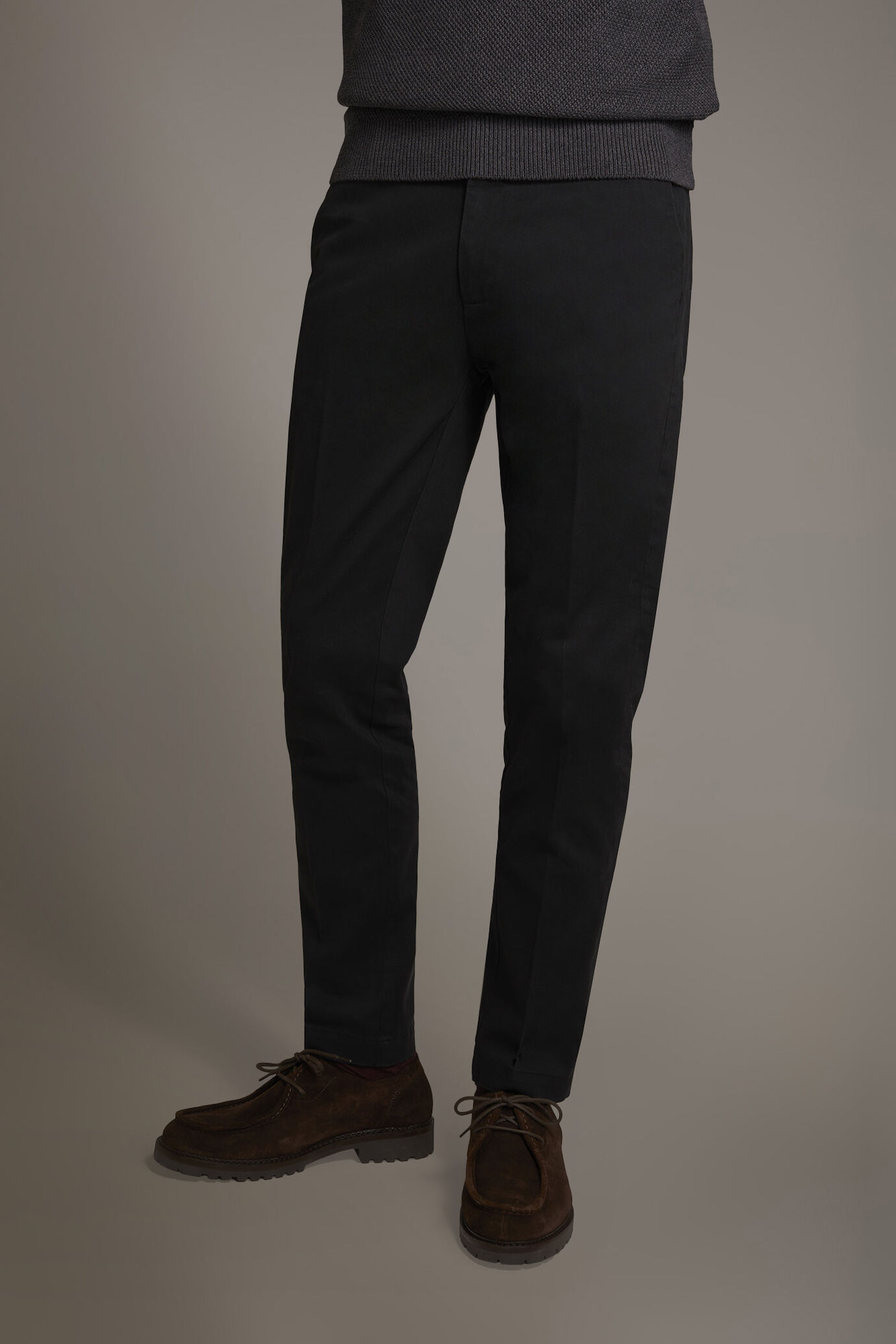 Pantalone chino uomo classico regular fit tessuto twill elasticizzato image number 2