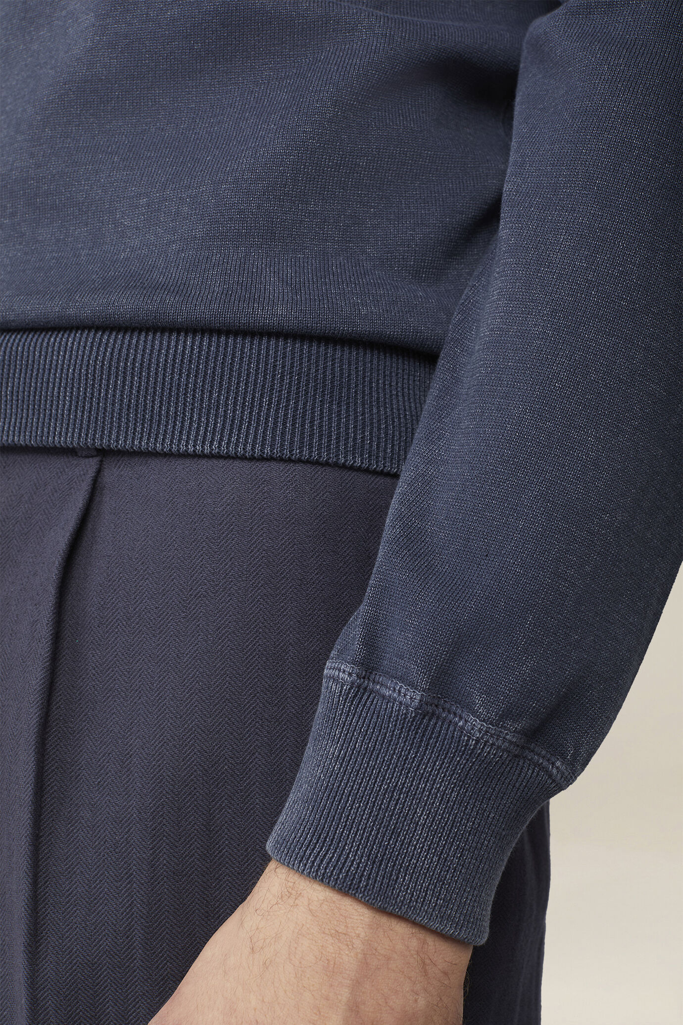 Herren-Pullover mit Rundhalsausschnitt aus reiner Baumwolle mit Raglan&auml;rmeln image number 3