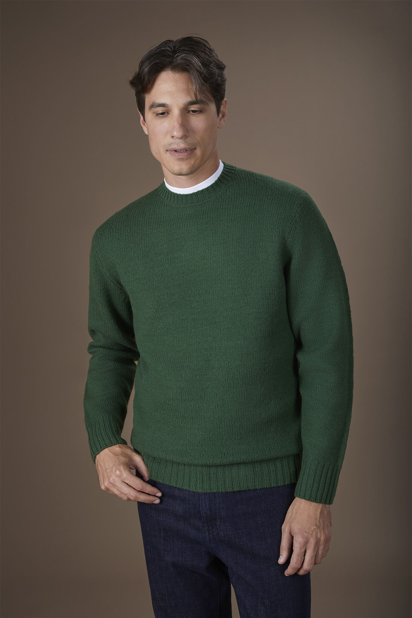Pull homme à col rond, 100% laine, coupe classique image number 0