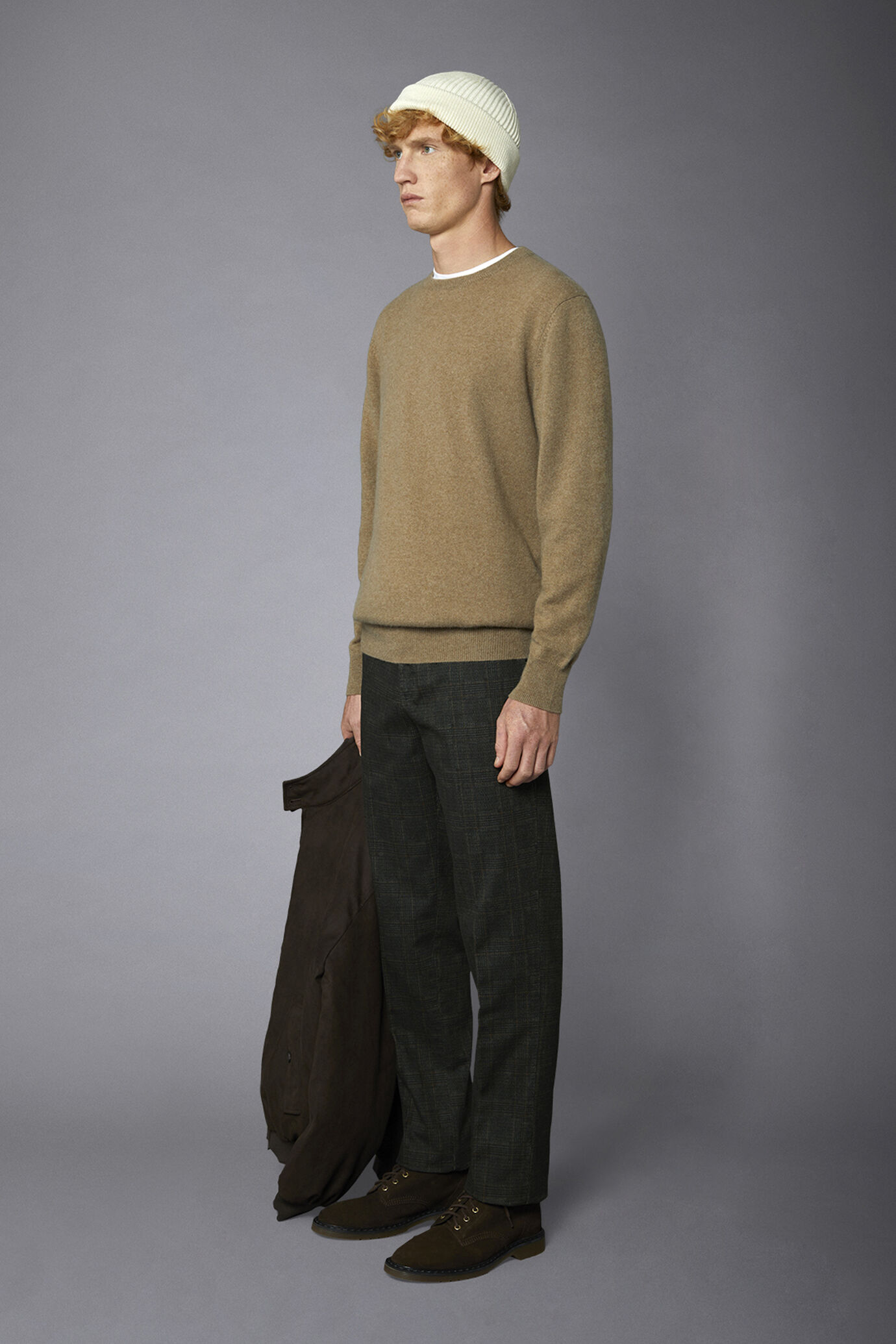 Men's 100% cashmere regular fit roundneck sweater image number 1