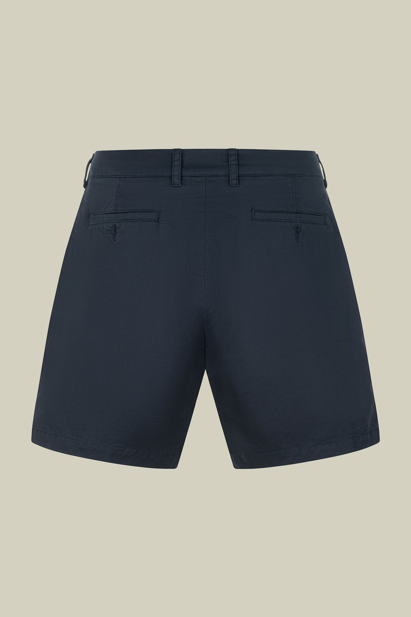 Bermuda uomo classico in cotone twill regular fit image number 3