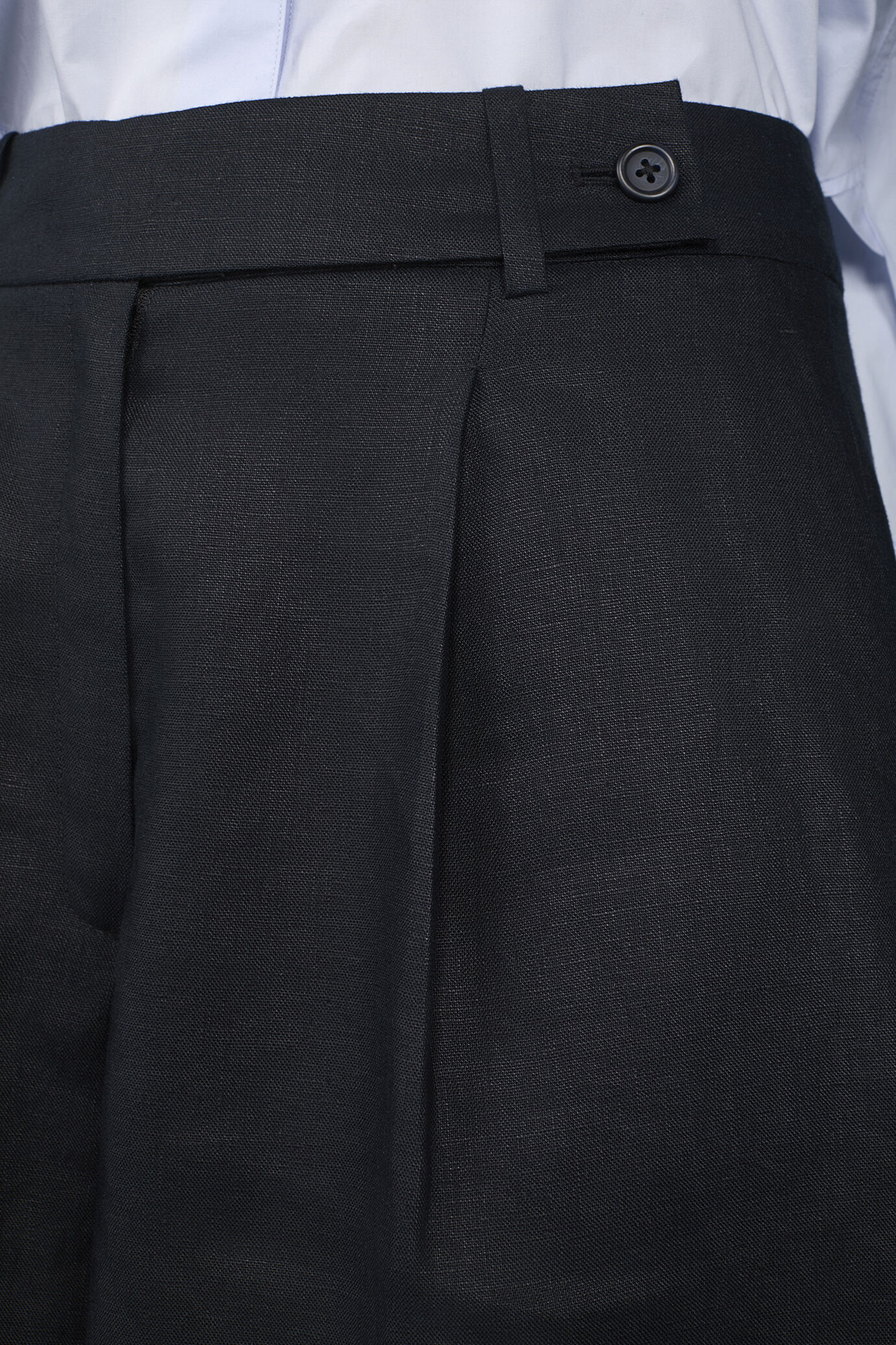 Bermuda skirt with a wide cut 100% linen image number 3