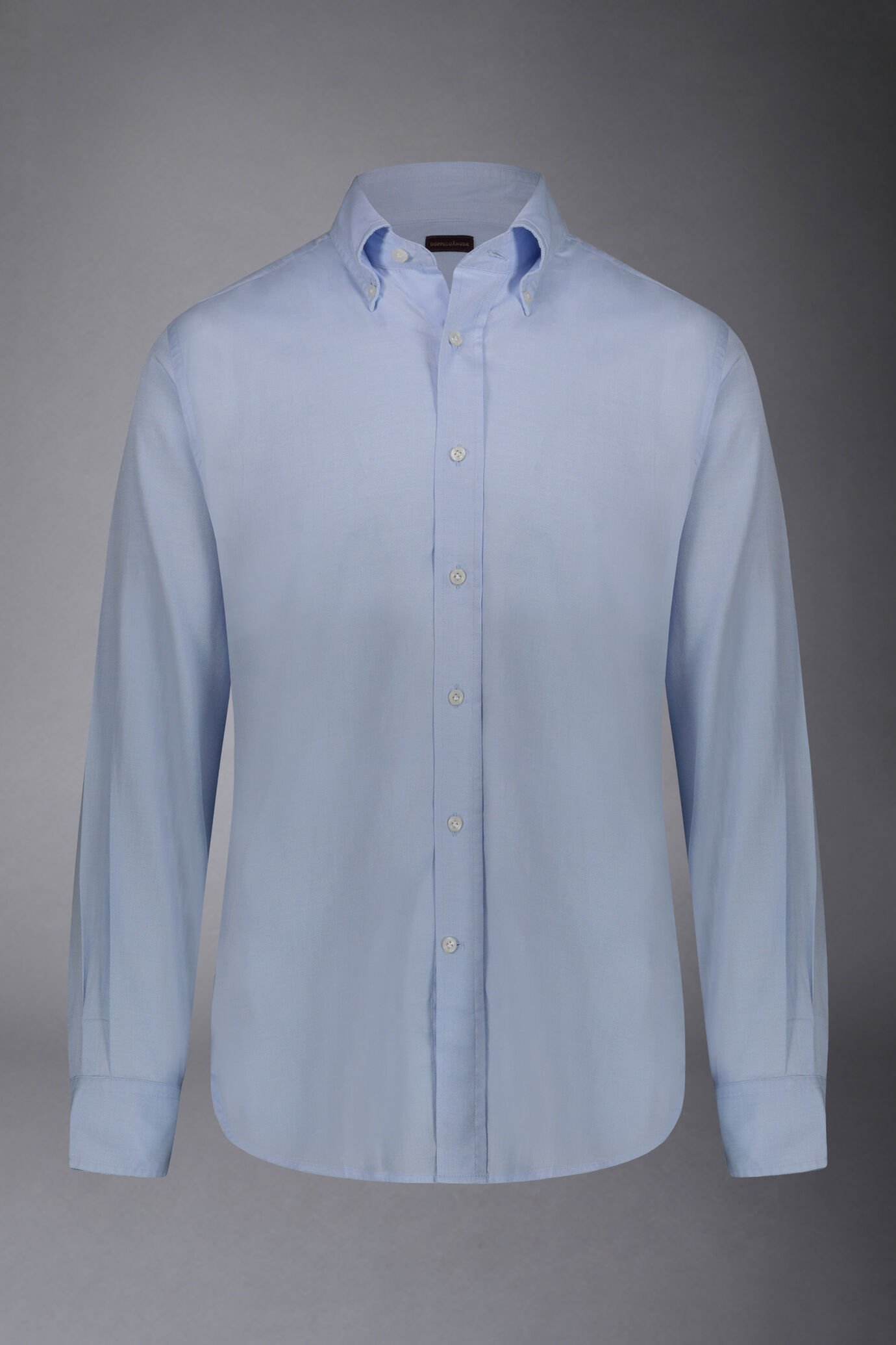 Klassisch gewaschenes Button-Down-Hemd mit bequemer Passform und Dobby-Stof image number 4
