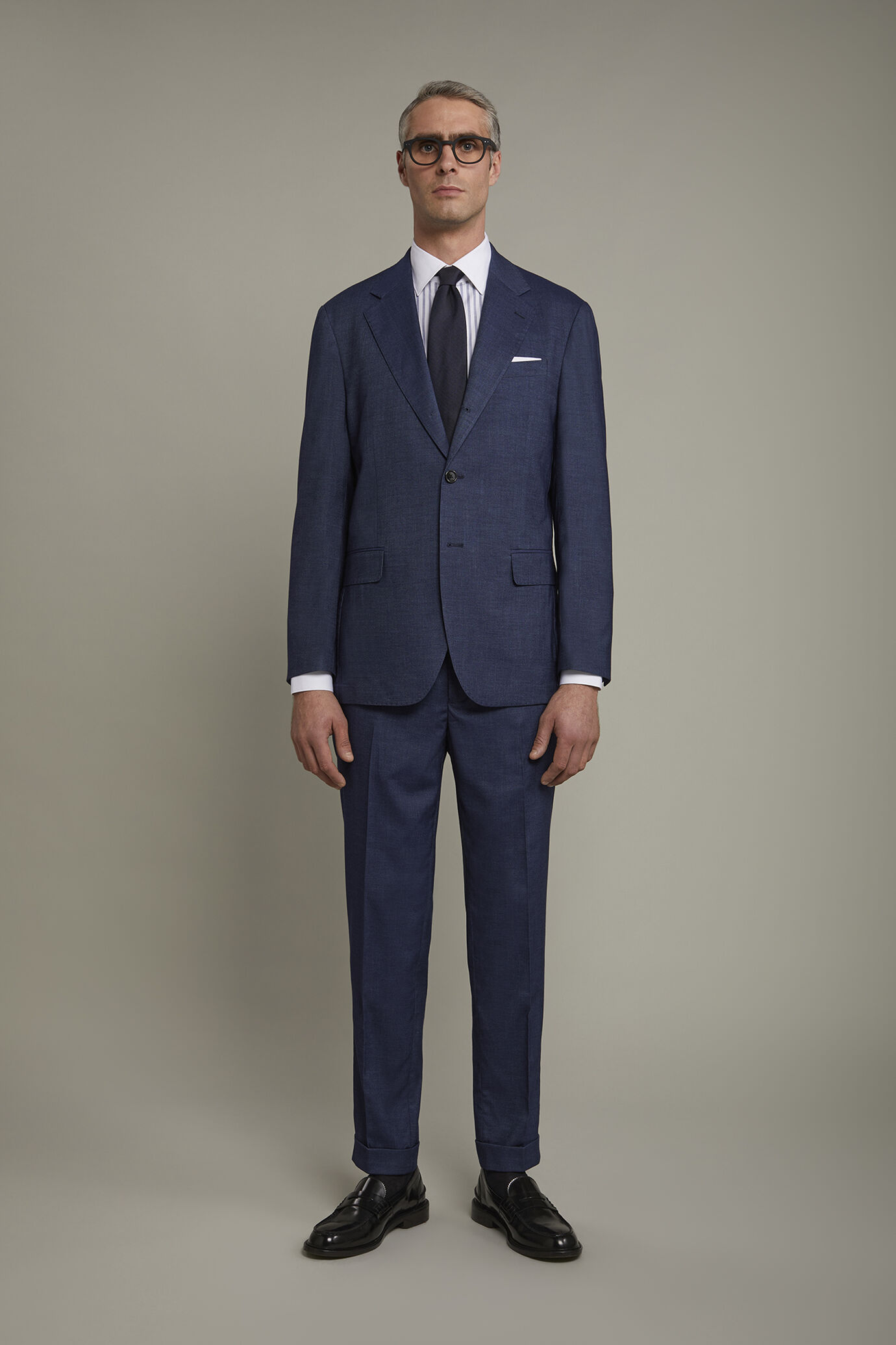 Men's single-breasted three-button regular fit suit image number 2