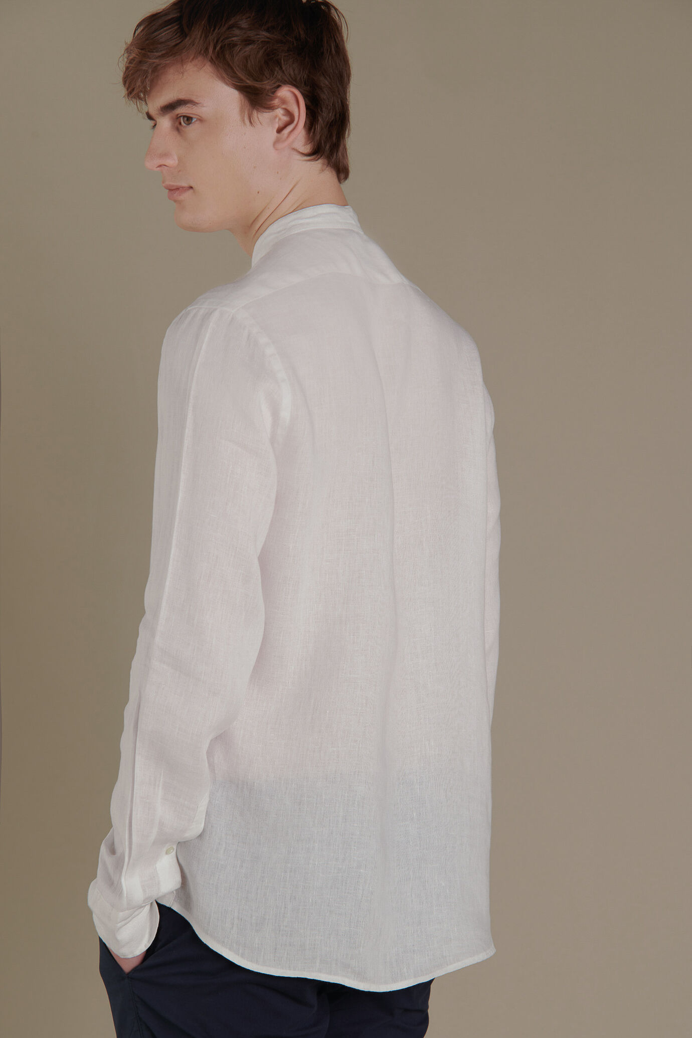 Camicia casual uomo collo coreano 100% lino image number 2
