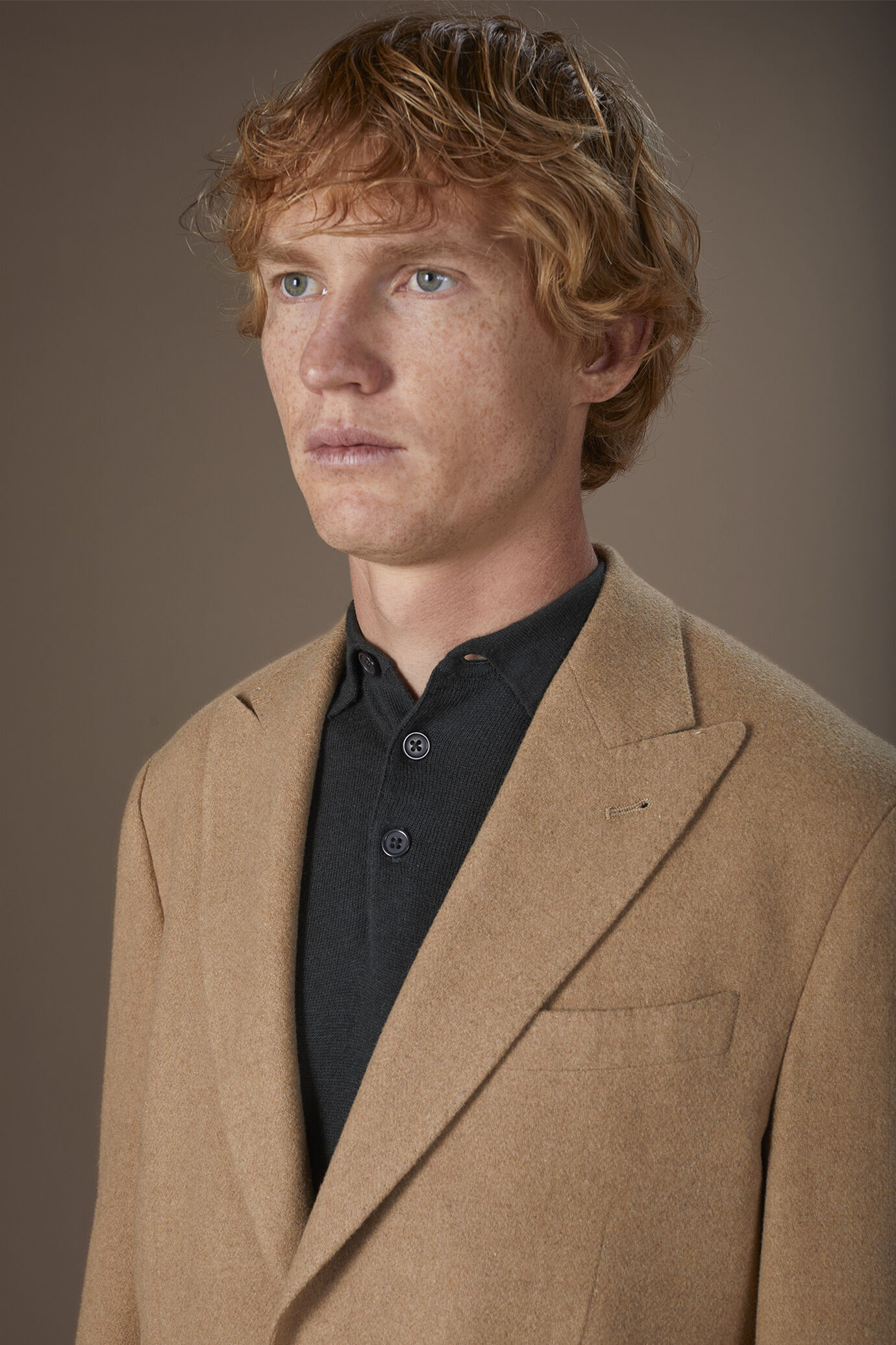 Veste homme simple boutonnage en laine mélangée et motif Herringbone coupe regular fit image number 2