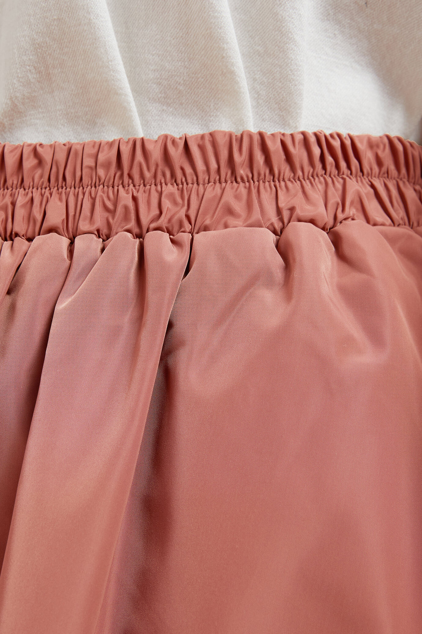 Women's regular fit long balloon skirt in plain taffeta with an elasticated waistband image number 2