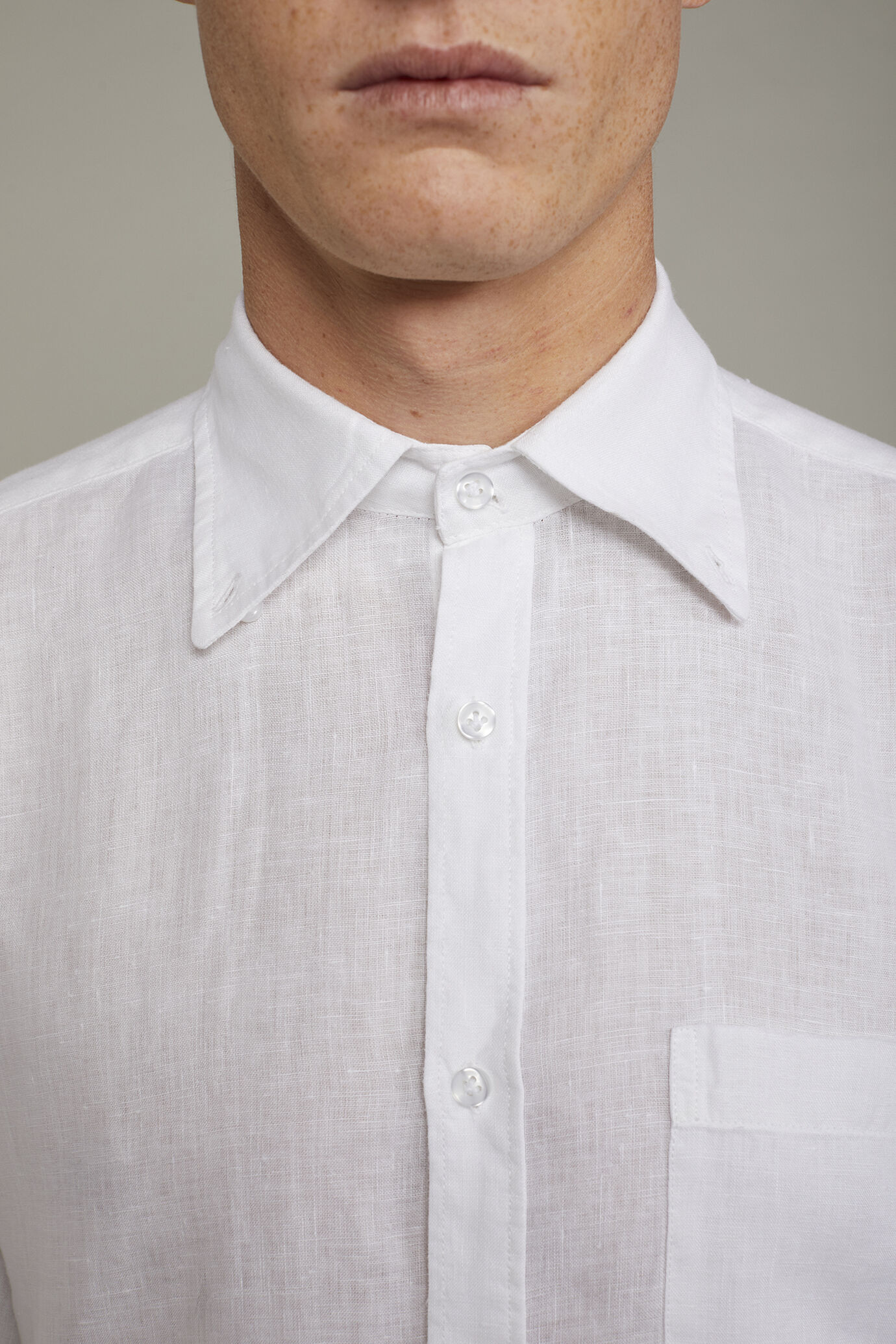 Camicia casual uomo collo button down 100% lino comfort fit image number 3