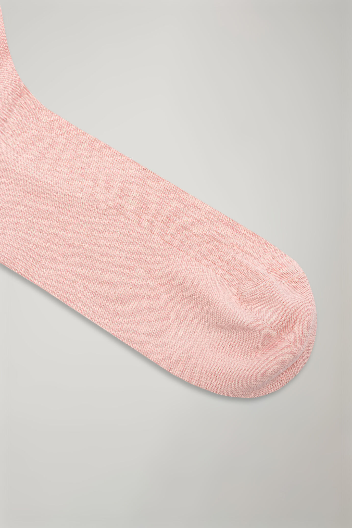 Men’s long sock in solid color ribbed knit image number 1