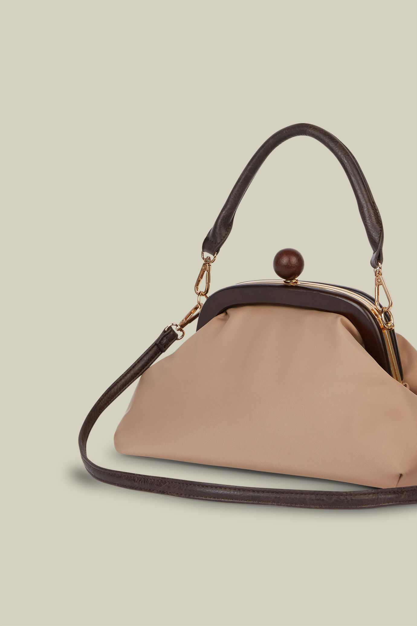 Women's clutch bag image number 2