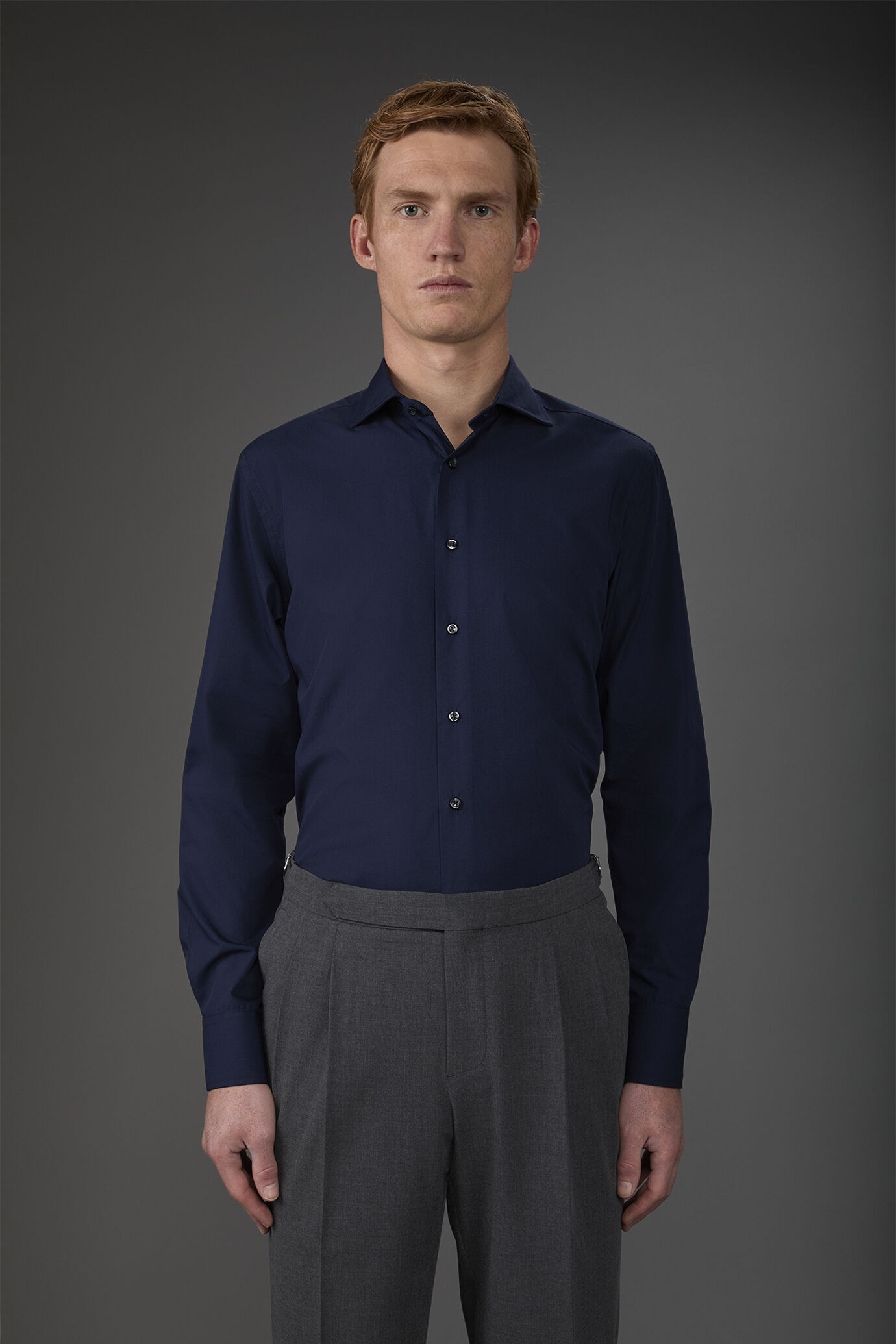 Camicia classica collo francese uomo tinta unita image number 0