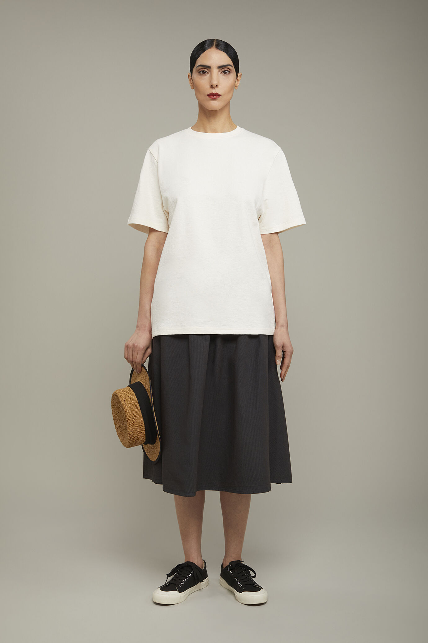 Damen-T-Shirt in &Uuml;bergr&ouml;&szlig;e aus 100 % Baumwolle image number 0