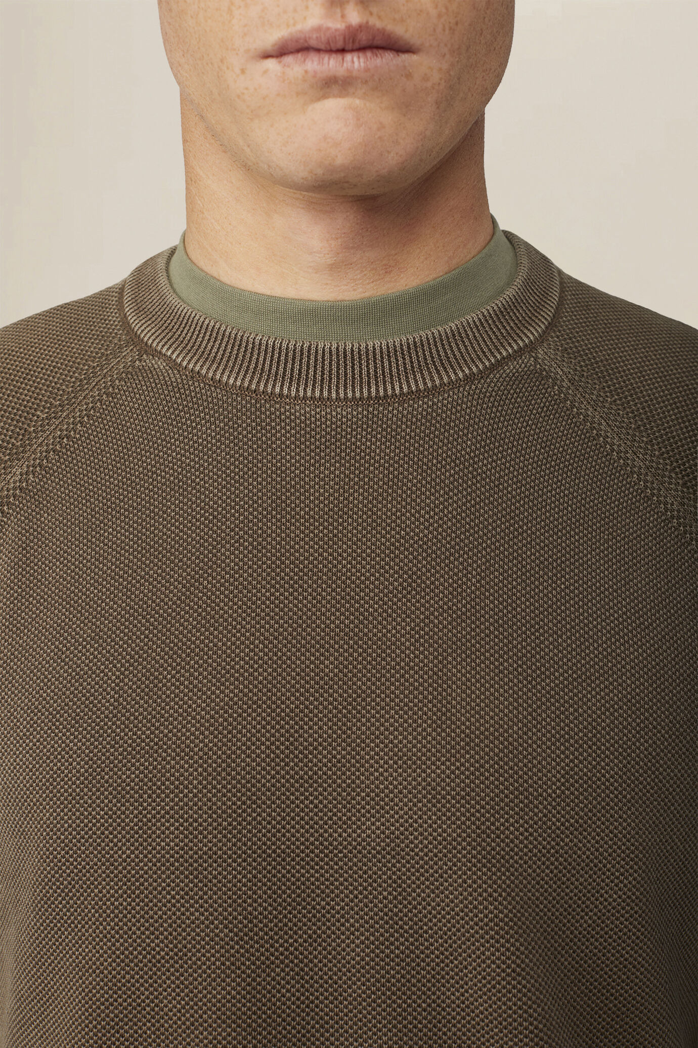 Herrenpullover mit Rundhalsausschnitt aus 100 % Baumwolle mit Reliefmuster image number 2