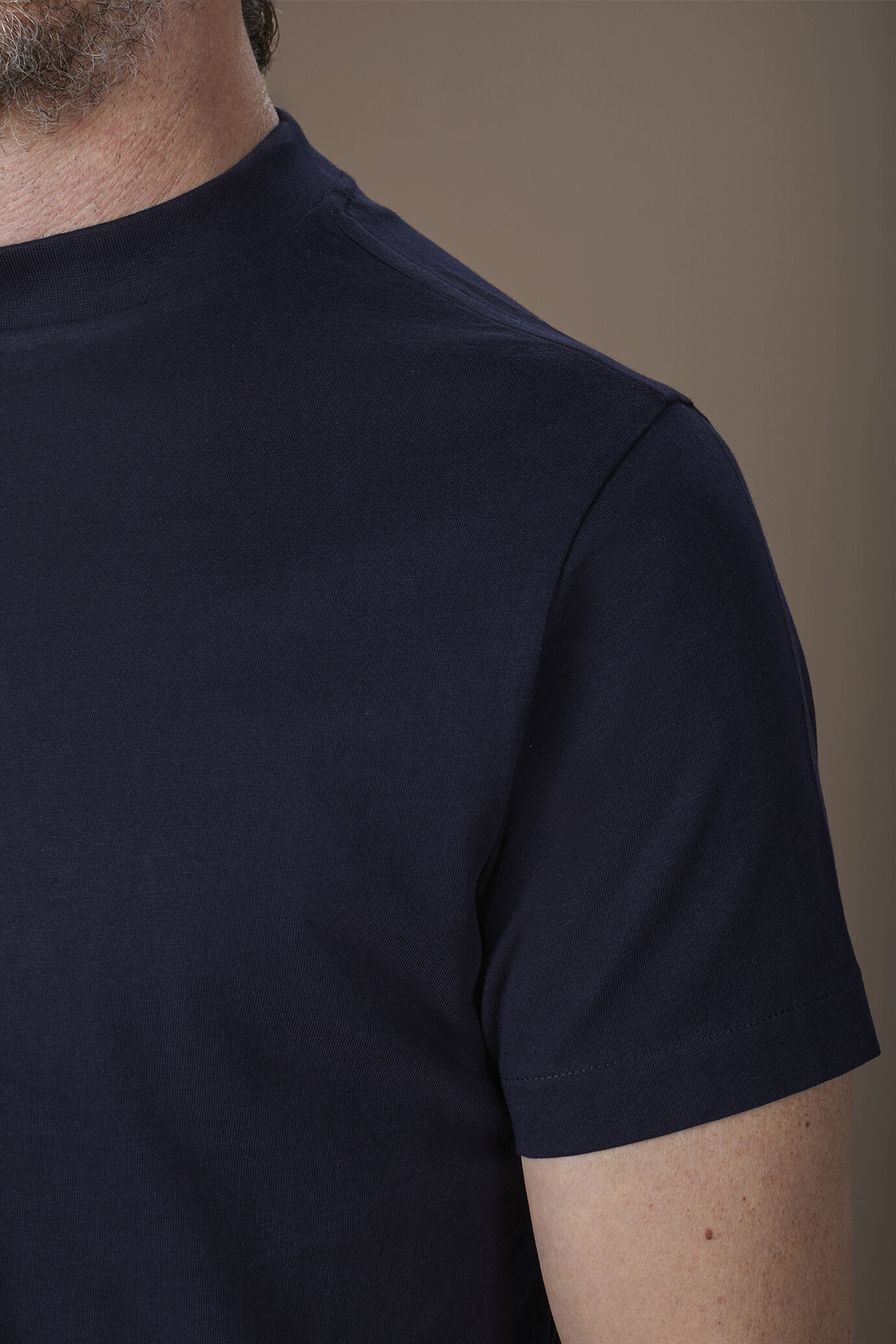 Men's regular fit turtleneck T-shirt image number 3