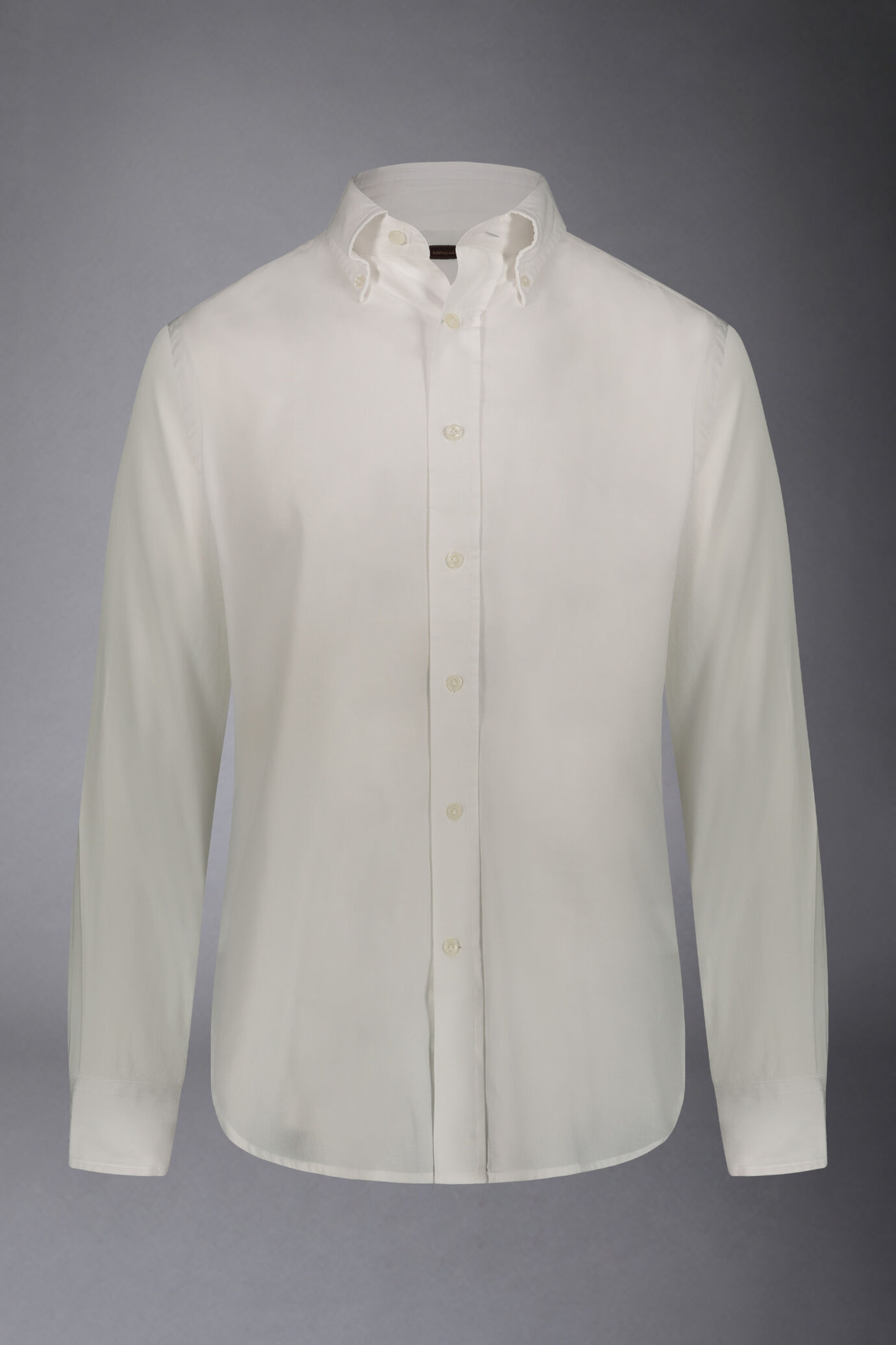 Klassisch gewaschenes Button-Down-Hemd mit bequemer Passform und Dobby-Stof image number 4