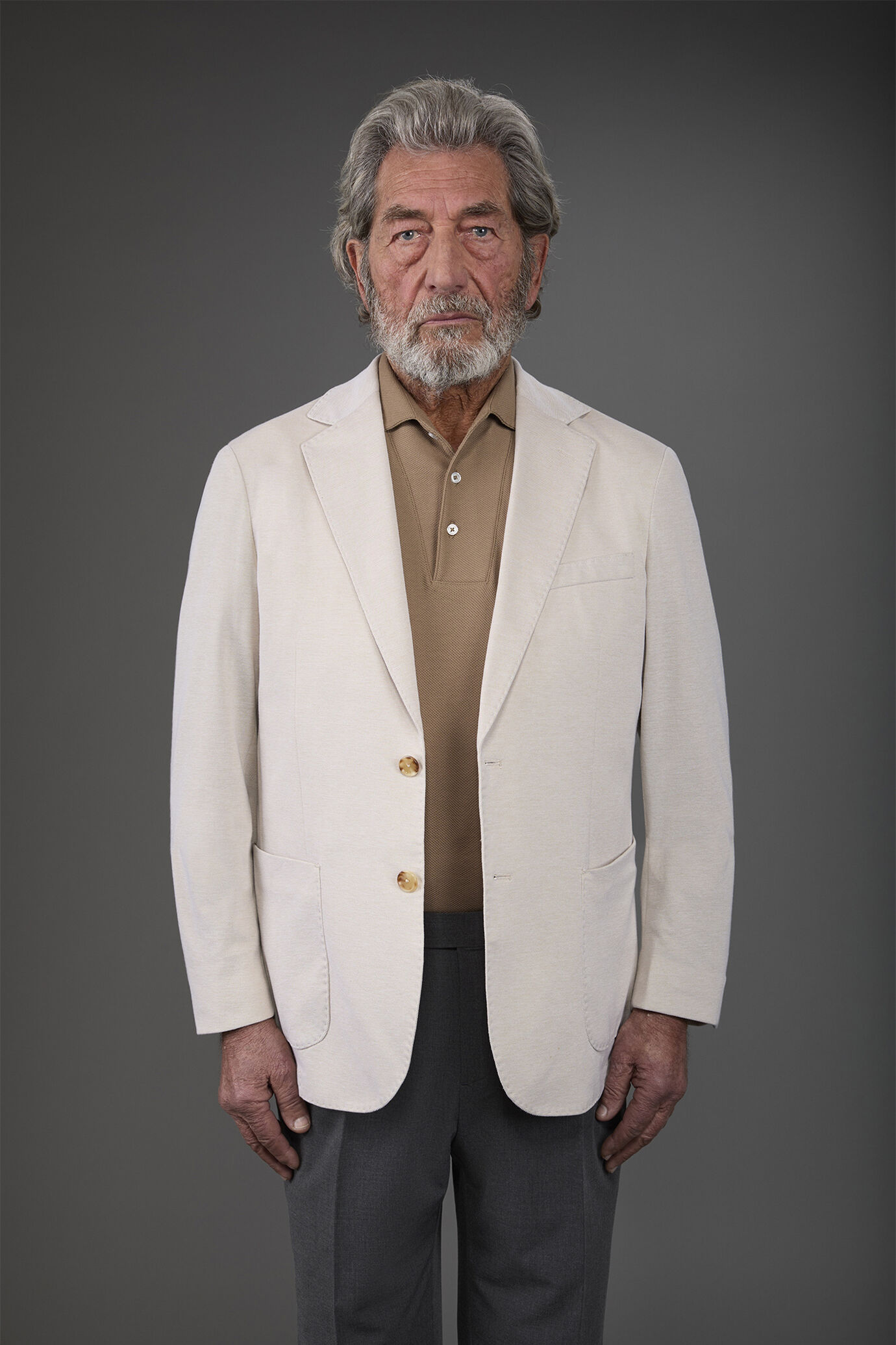 Veste homme non doublée à simple boutonnage avec revers classique et poches à rabat, en tissu jersey image number 1