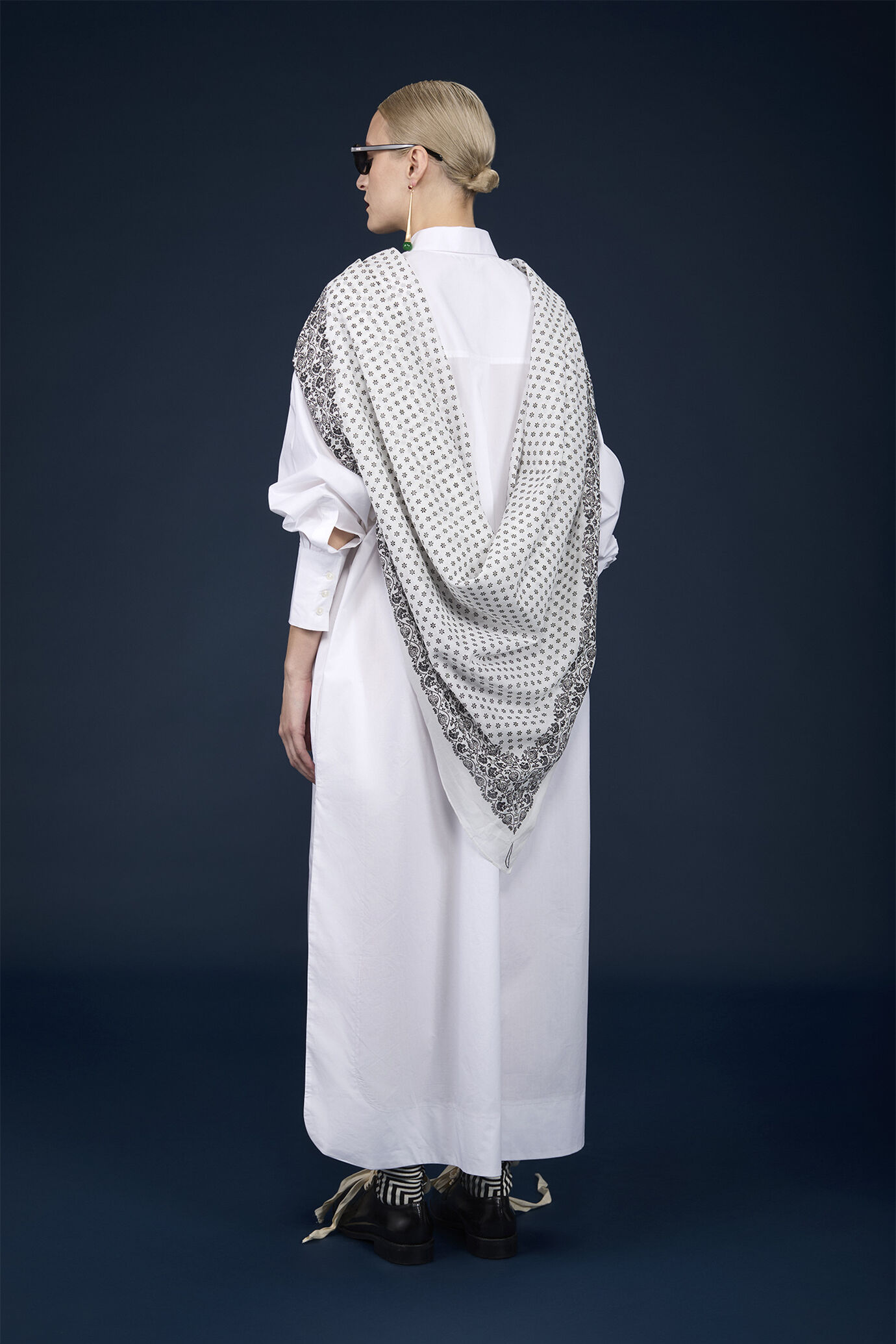 Hemdblusenkleid f&uuml;r Damen mit Seitenschlitzen image number 2