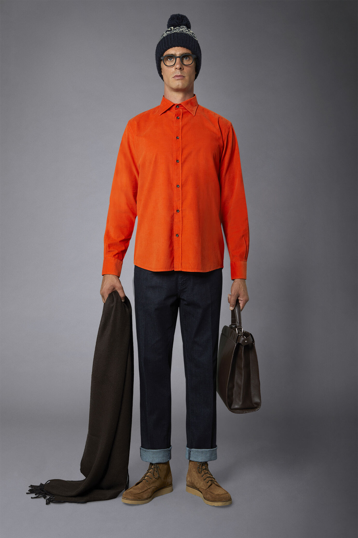 Camicia casual uomo collo francese comfort fit tessuto in velluto 1000 righe image number 0
