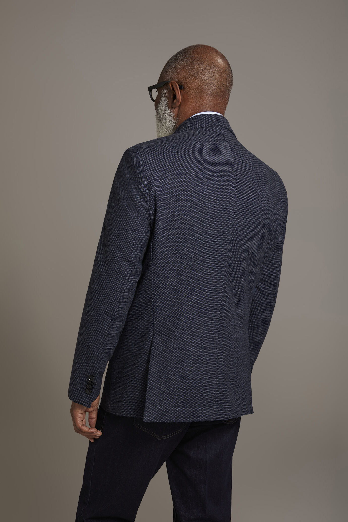 Single-breasted jacket with flap pockets in wool blend made in Italy image number 4