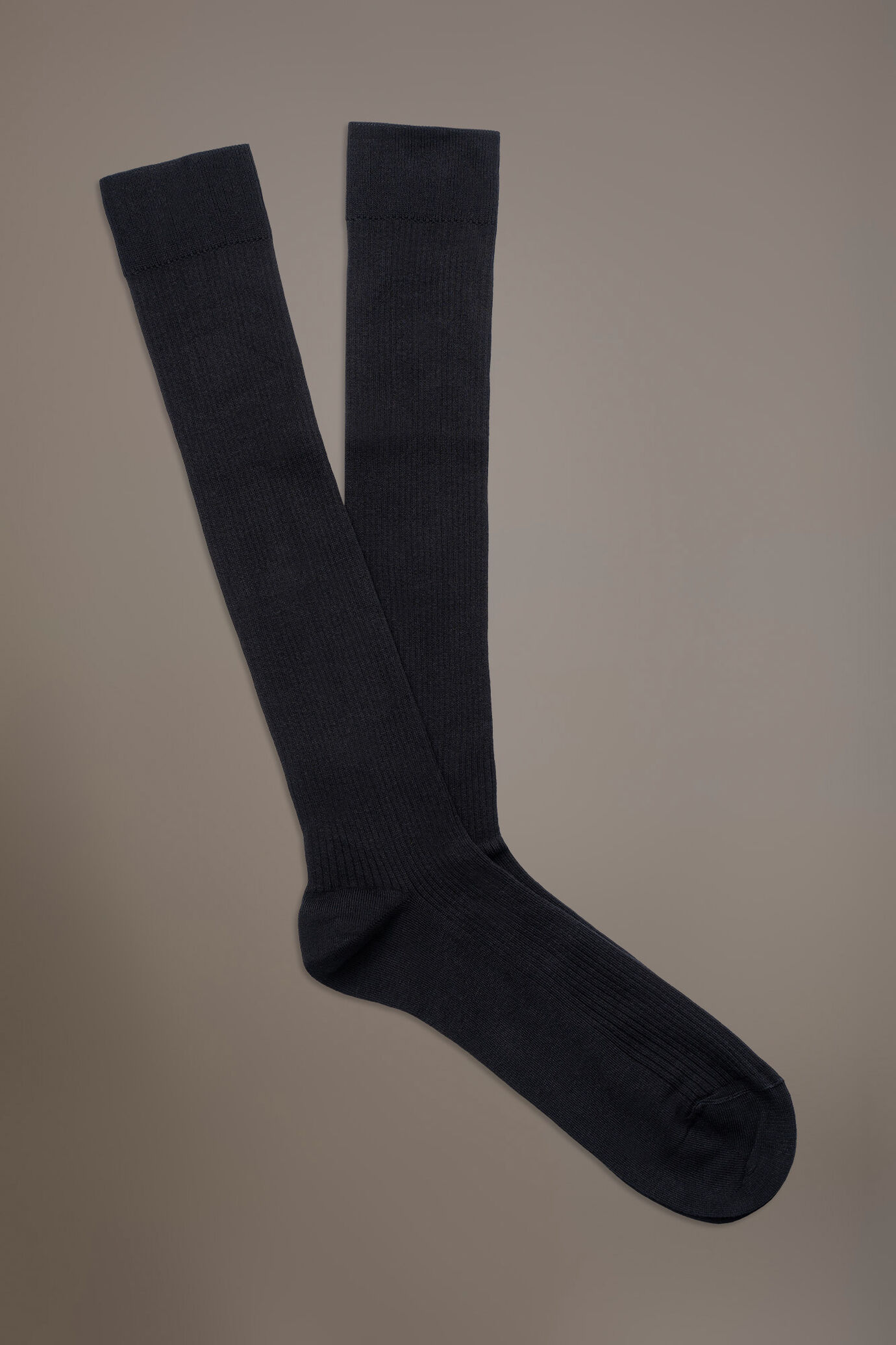 Knee high socks in ribbed knit made in Italy image number 0