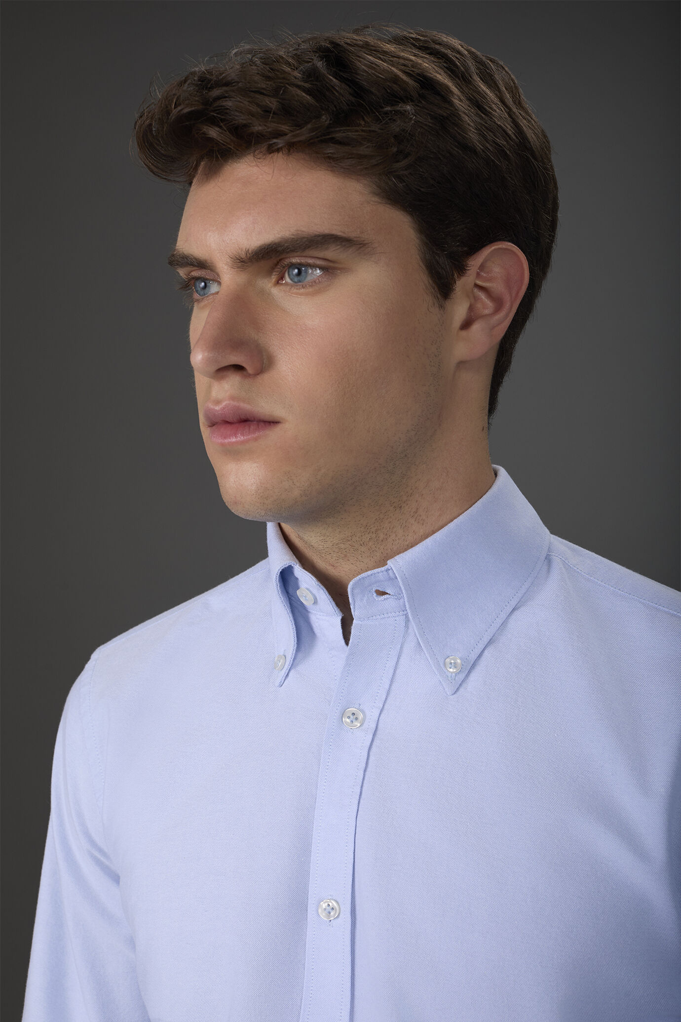 Camicia casual uomo collo button down 100% cotone tessuto oxford ultra leggero tinta unita comfort fit image number 1