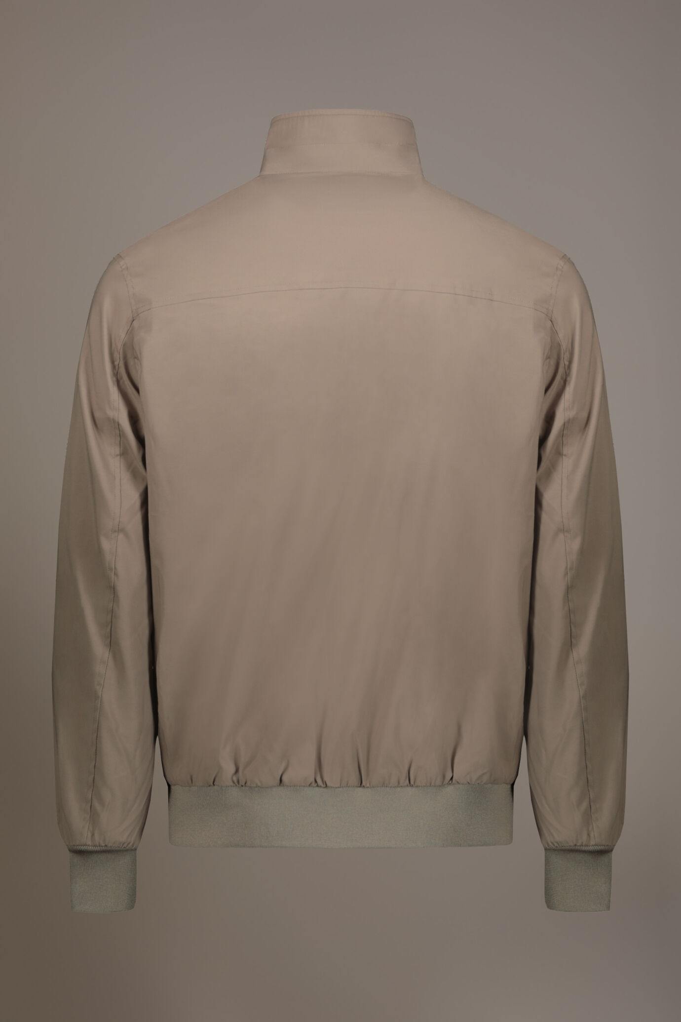 Gefütterte Jacke aus technischem Gewebe image number 5