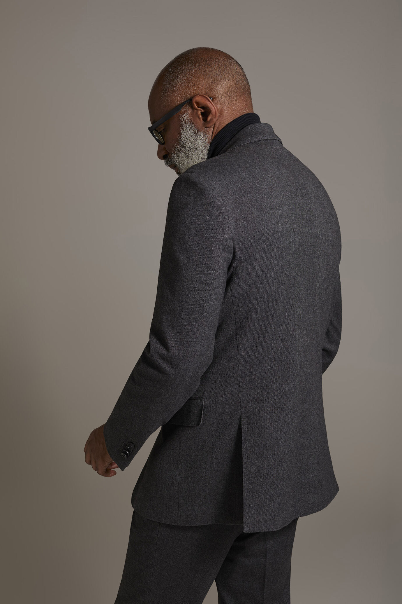 Abito monopetto regular fit tessuto misto cotone stretch image number 4