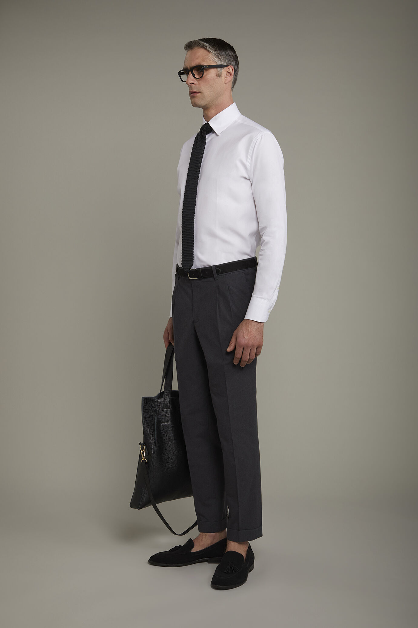 Men’s classic trousers with double pleats in flamed effect fabric regular fit image number 1