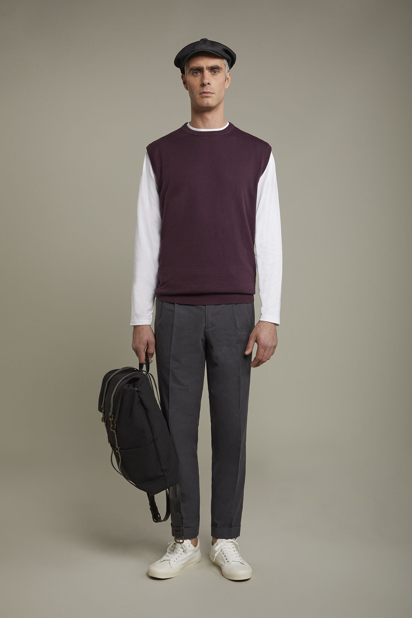 Gilet homme col rond 100 % coton coupe régulière image number 0