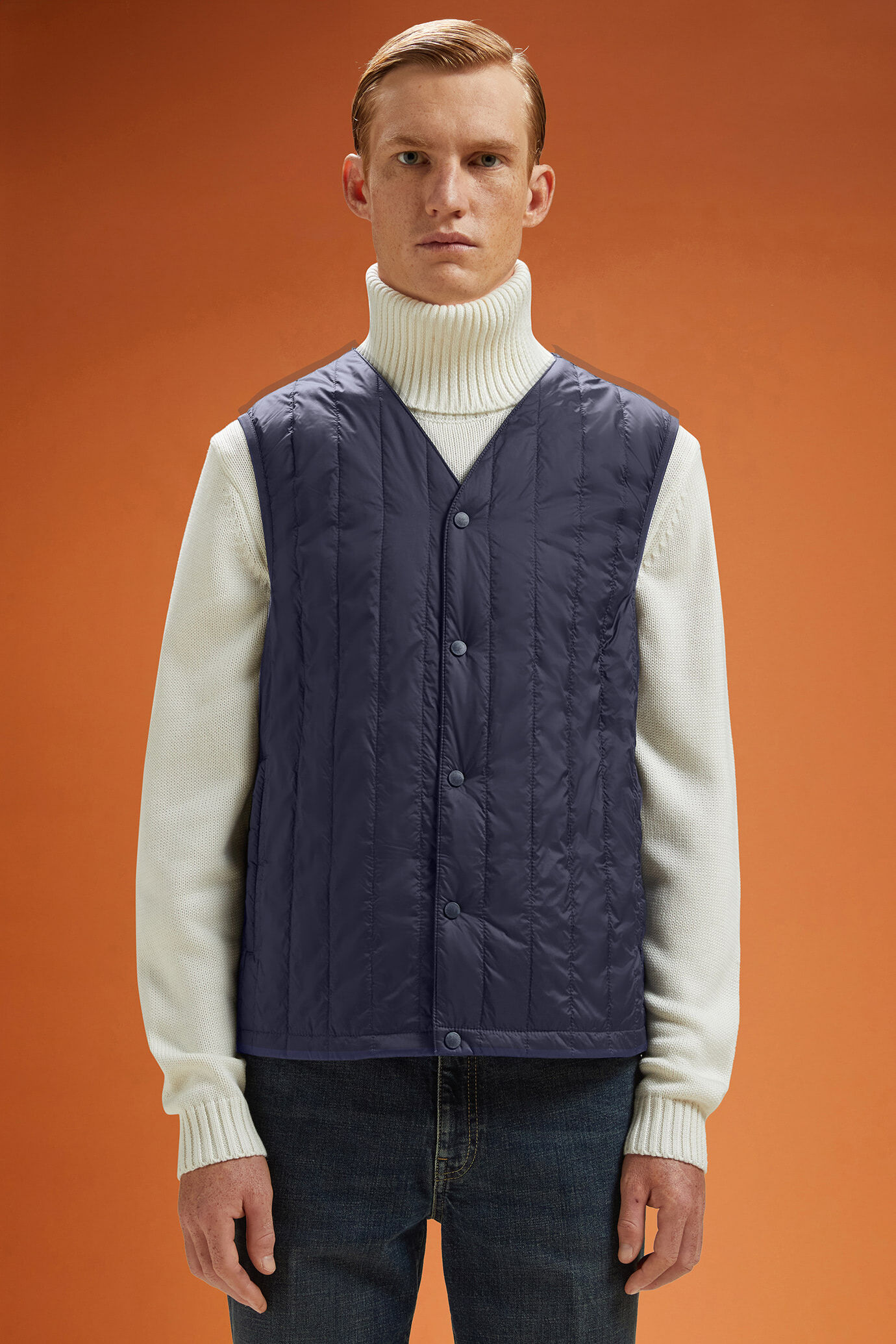 Men's regular fit padded gilet image number 0