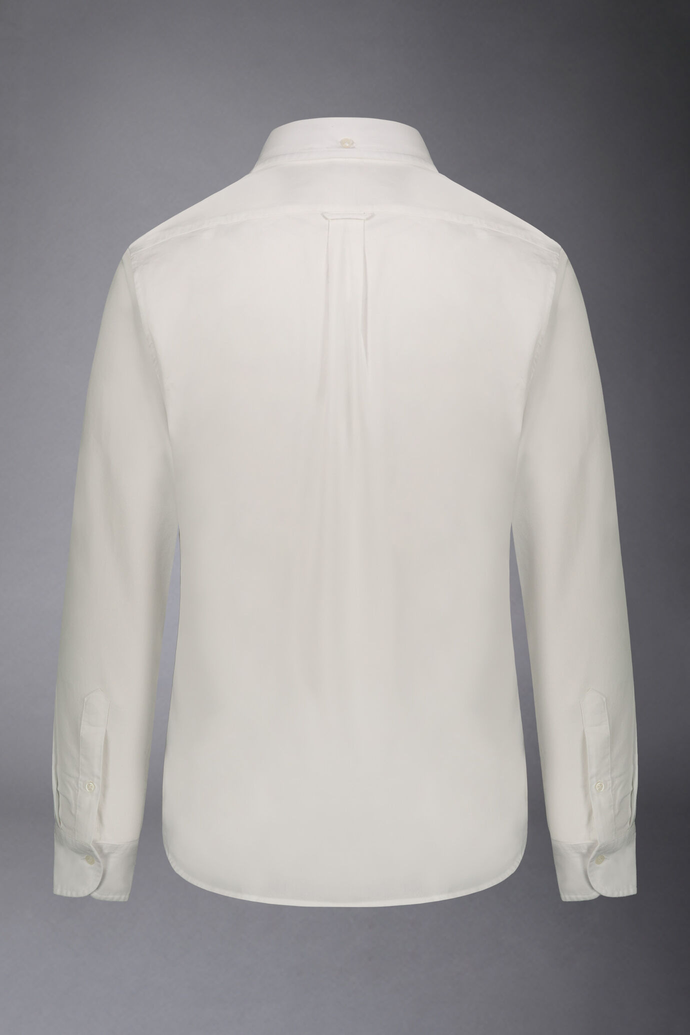 Klassisch gewaschenes, geschlechtsneutrales Button-Down-Hemd mit bequemer Passform aus Oxford-Stoff image number 4